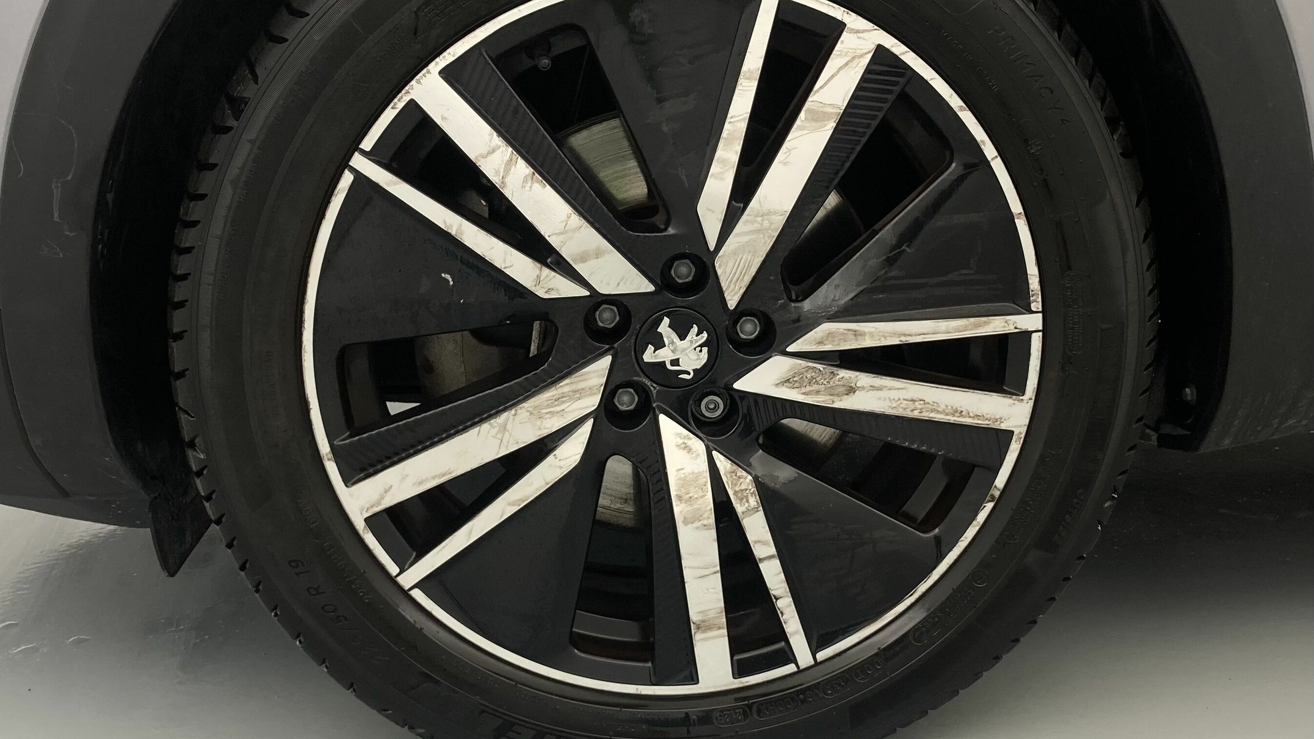 peugeot 3008 gt pack 1.6 HYBRID 300 EAT PHEV 2022 gris artense / negro 26