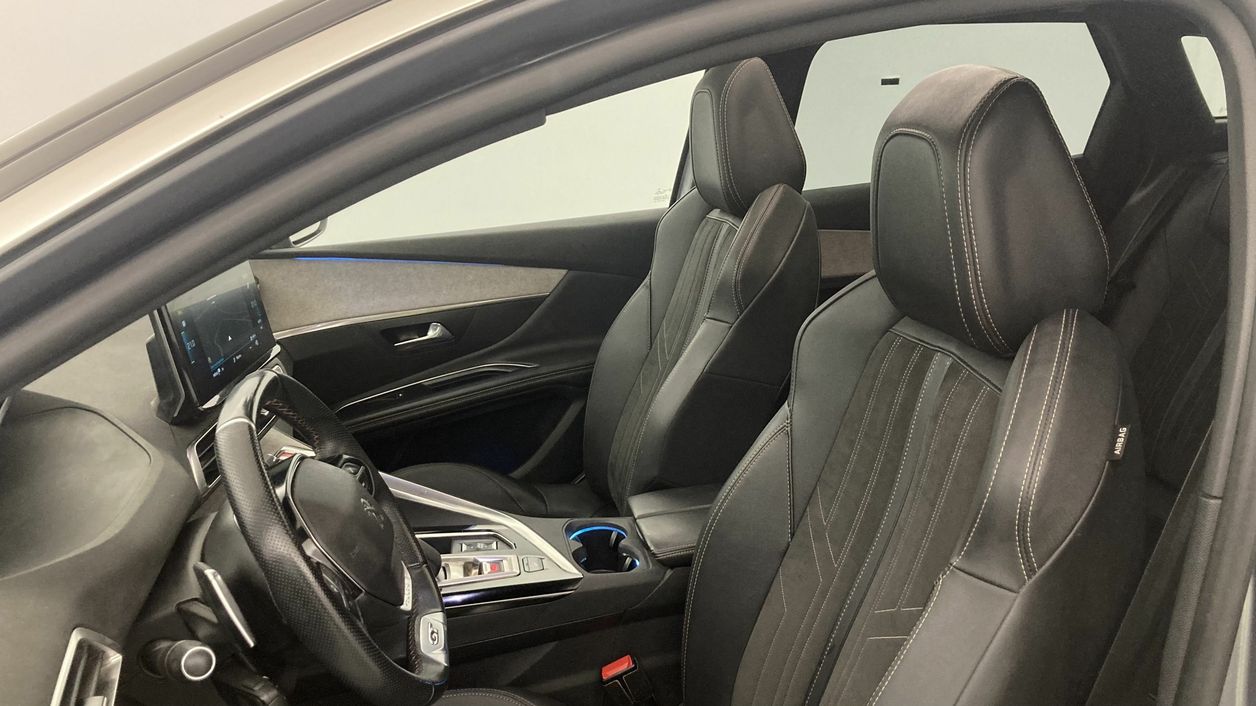 peugeot 3008 gt pack 1.6 HYBRID 300 EAT PHEV 2022 gris artense / negro 13