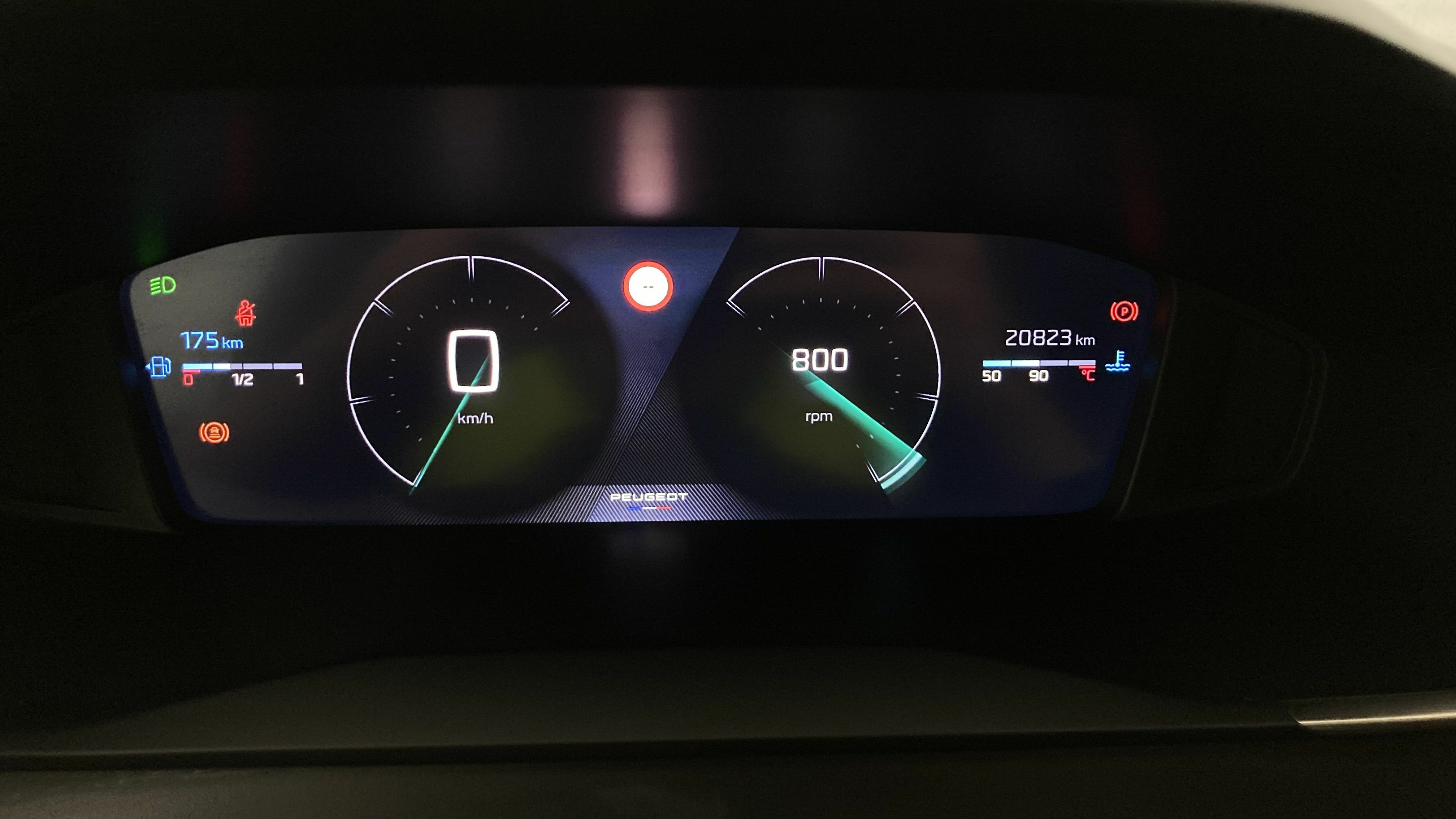 peugeot 208 allure 1.2 PURETECH 100 2024 gris selenium 18