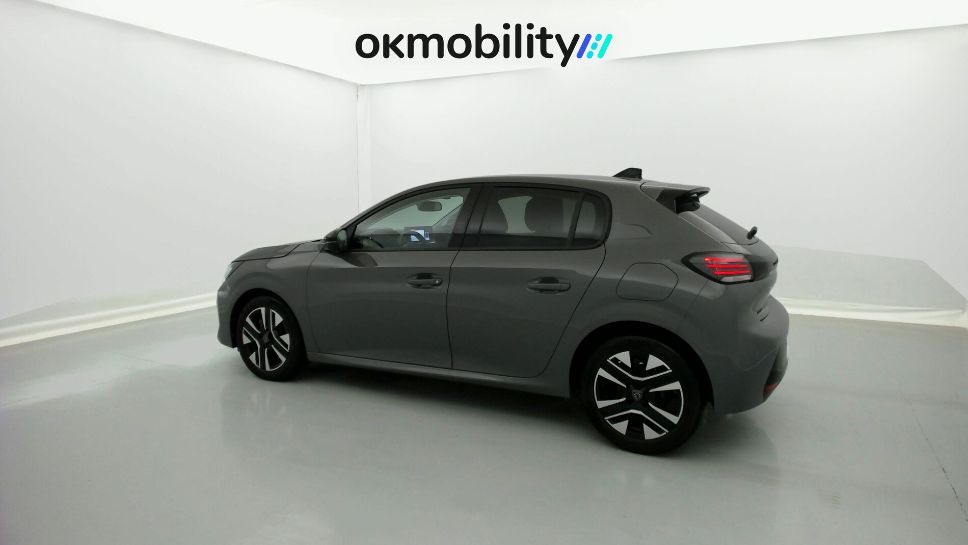 peugeot 208 allure 1.2 PURETECH 100 2024 gris selenium 8