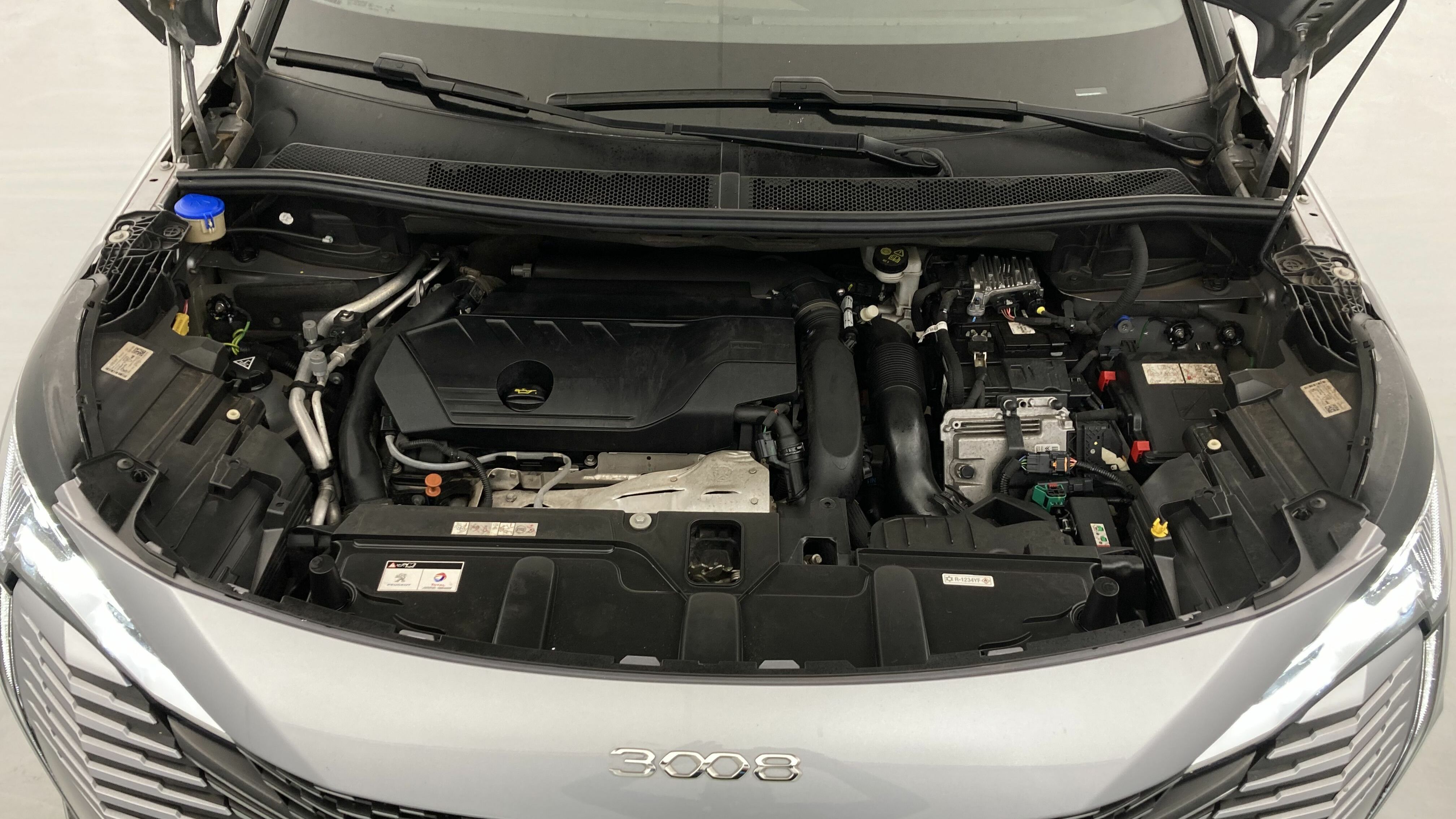 peugeot 3008 gt pack 1.6 HYBRID 300 EAT PHEV 2022 gris artense / negro 24