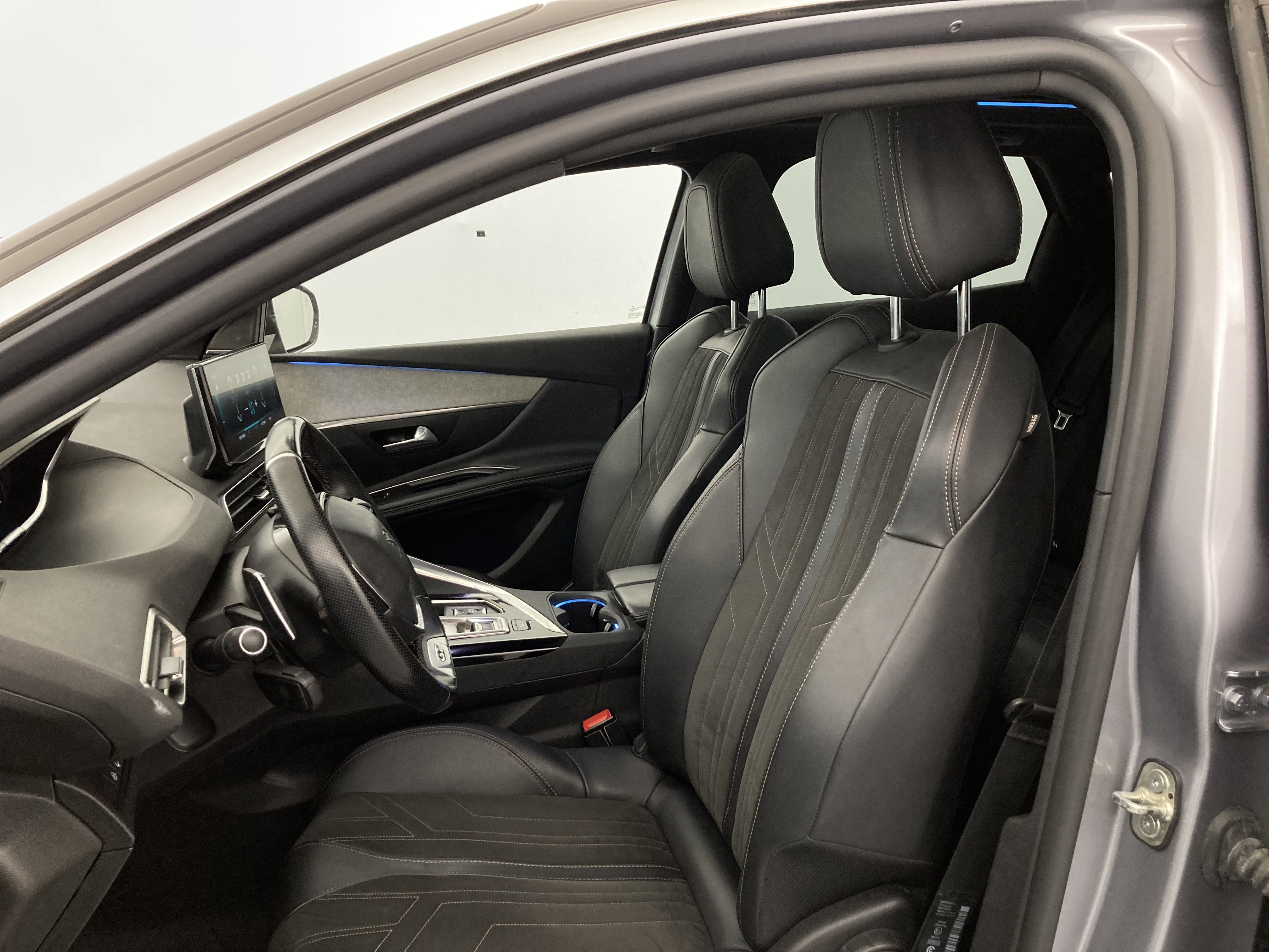 peugeot 3008 gt pack 1.6 HYBRID 300 EAT PHEV 2022 gris artense / negro 18