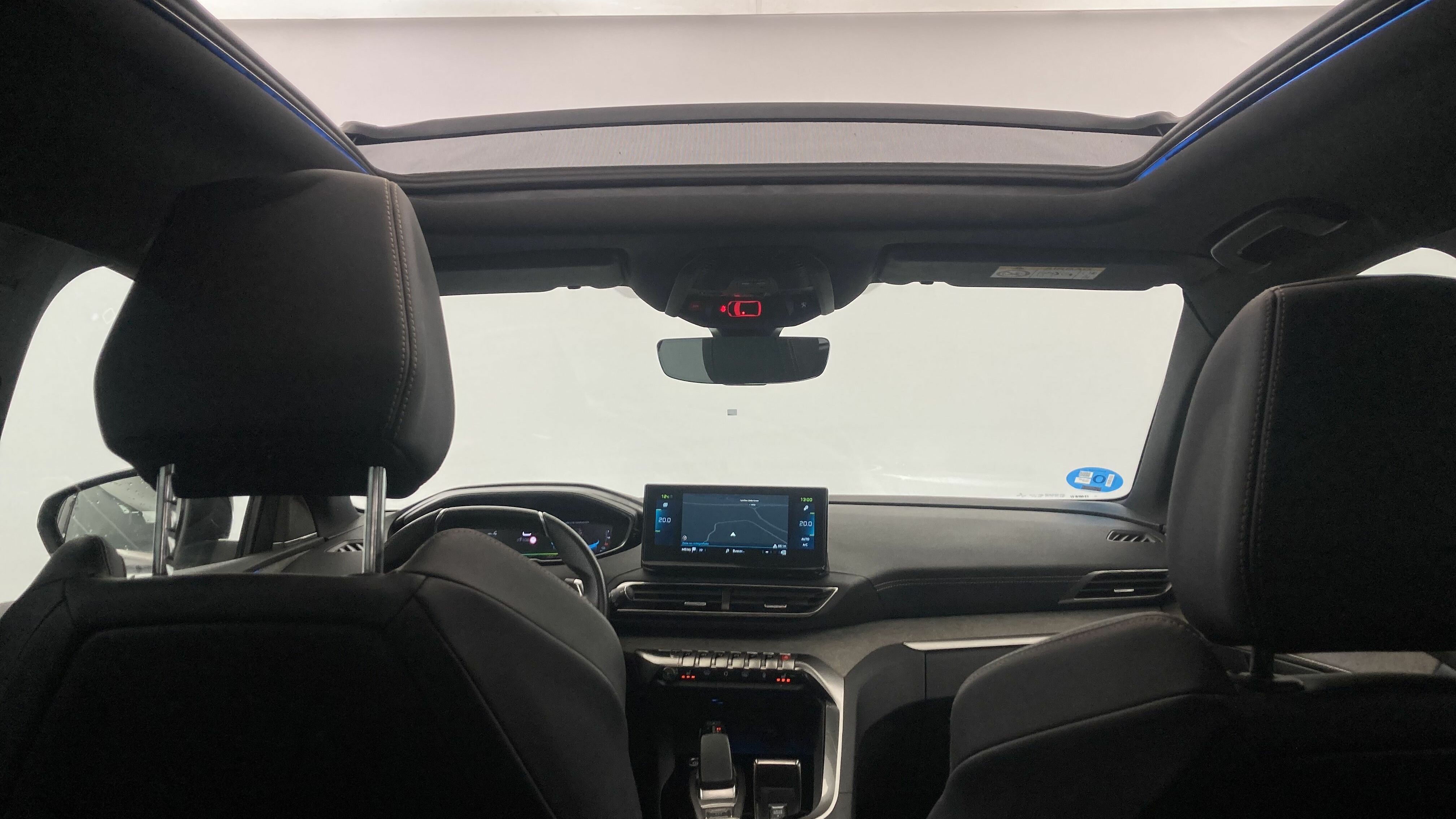 peugeot 3008 gt pack 1.6 HYBRID 300 EAT PHEV 2022 gris artense / negro 31