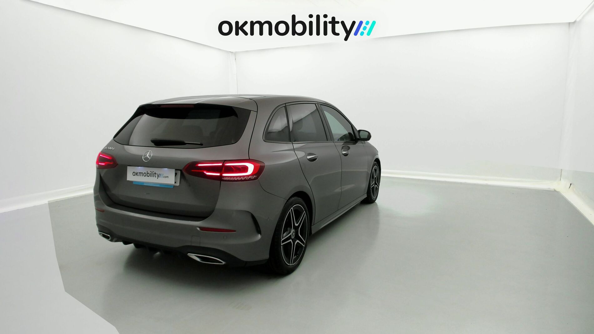 mercedes benz clase b amg line 200D 150 DCT 2022 gris montana 11