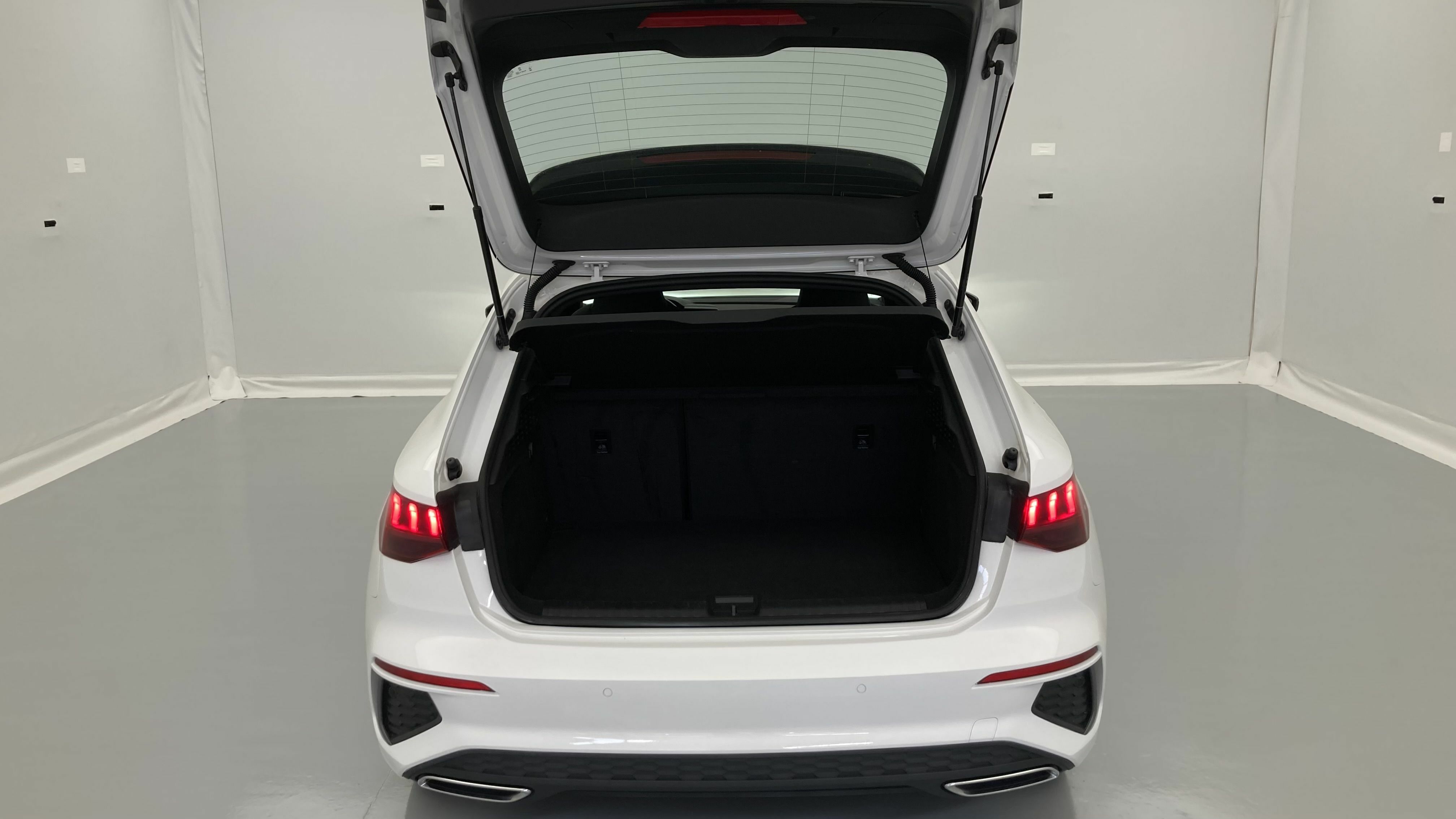 audi a3 sportback s line 35 TFSI 150 STRONIC 2023 ibis weiss 24