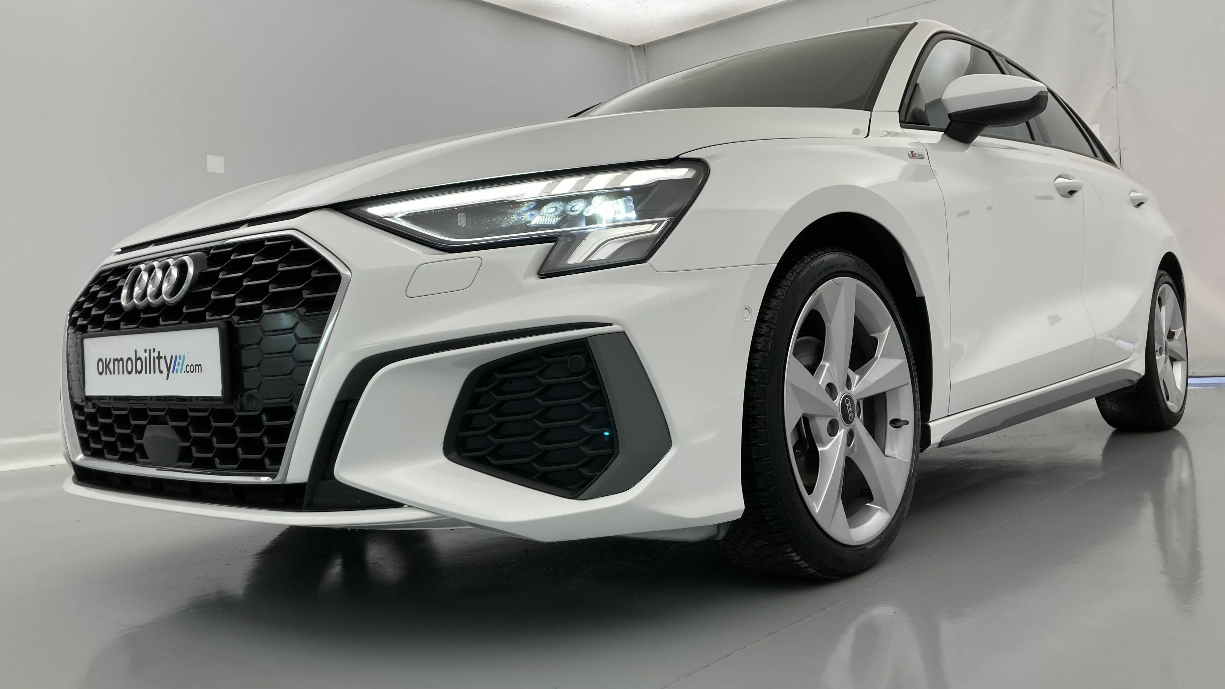 audi a3 sportback s line 35 TFSI 150 STRONIC 2023 ibis weiss 26