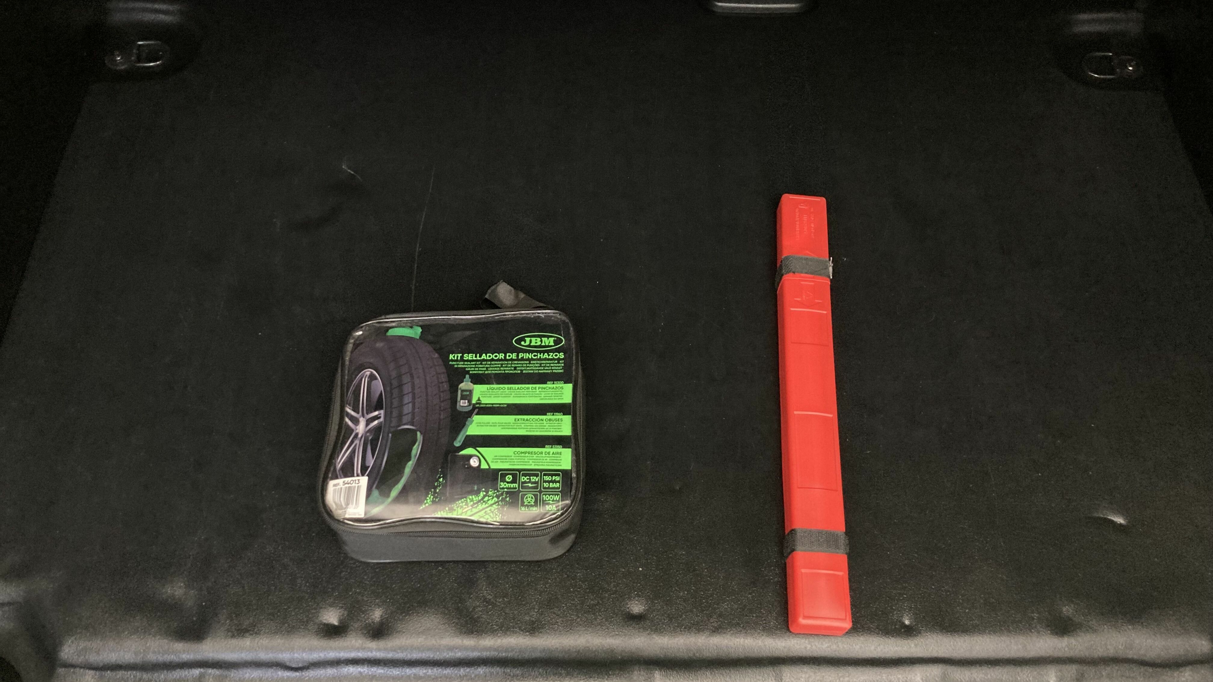 mercedes benz citan n1 tourer pro 110 CDI 95 2022 gris cromita 24