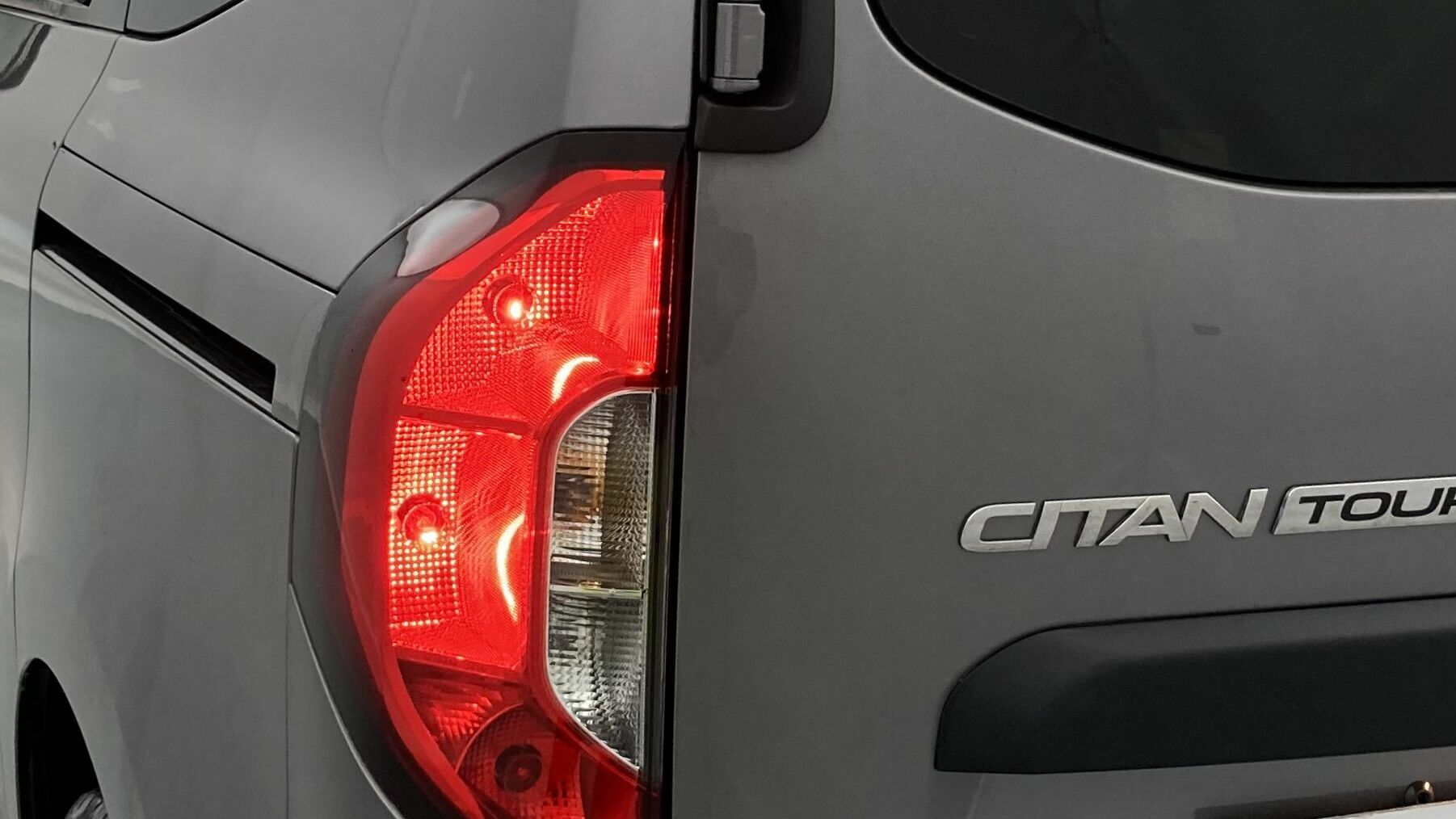 mercedes benz citan n1 tourer pro 110 CDI 95 2022 gris cromita 31