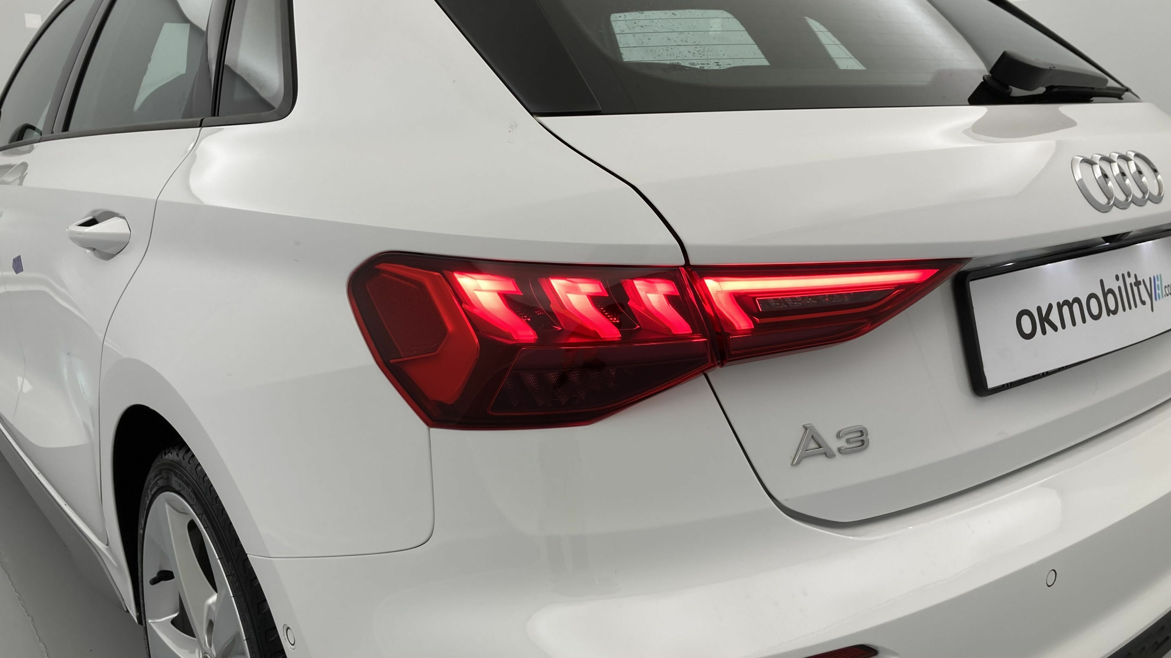 audi a3 sportback s line 35 TFSI 150 STRONIC 2023 ibis weiss 30