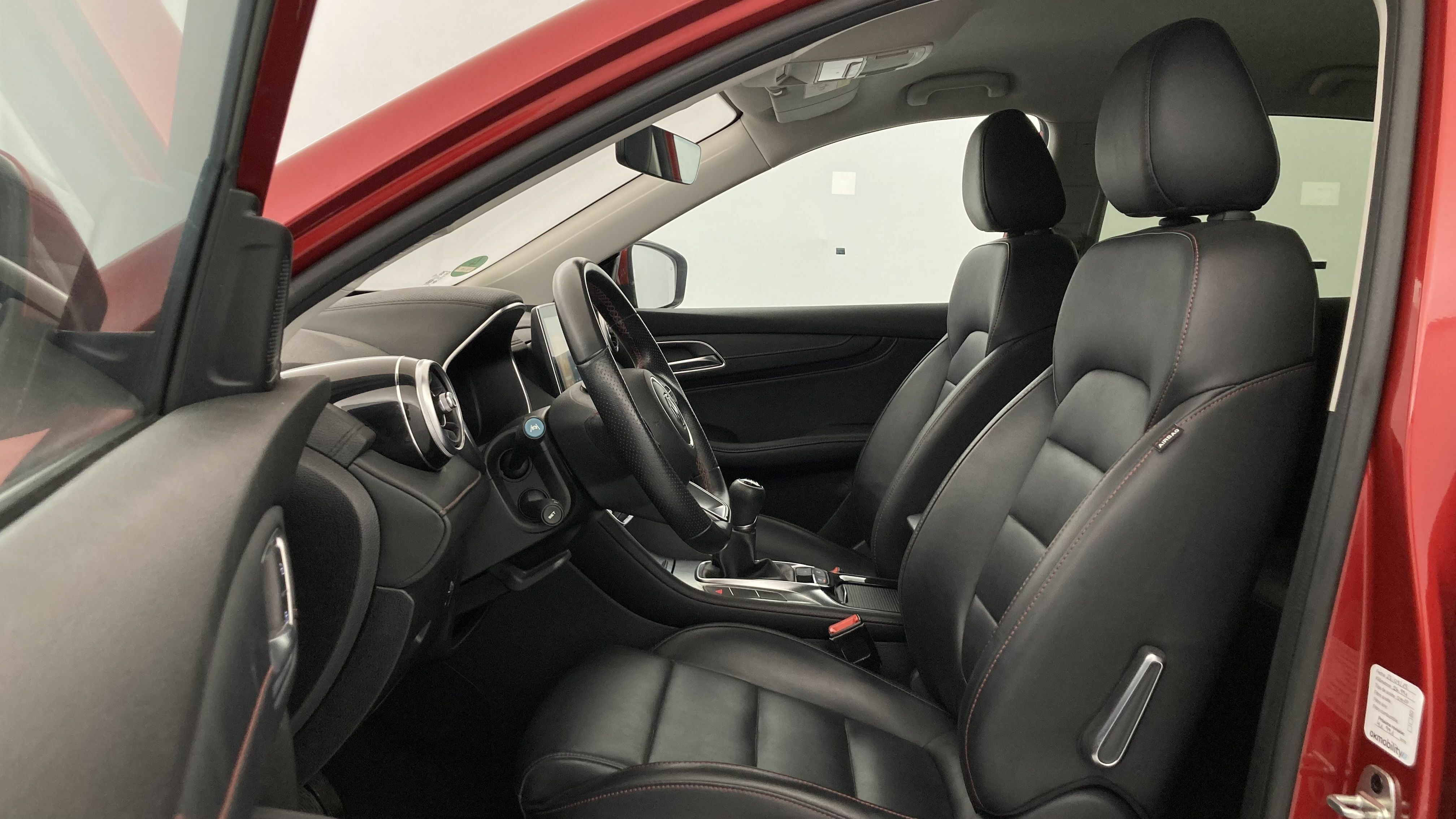 mg hs comfort 1.5 T-GDI 162 2023 diamond red 14