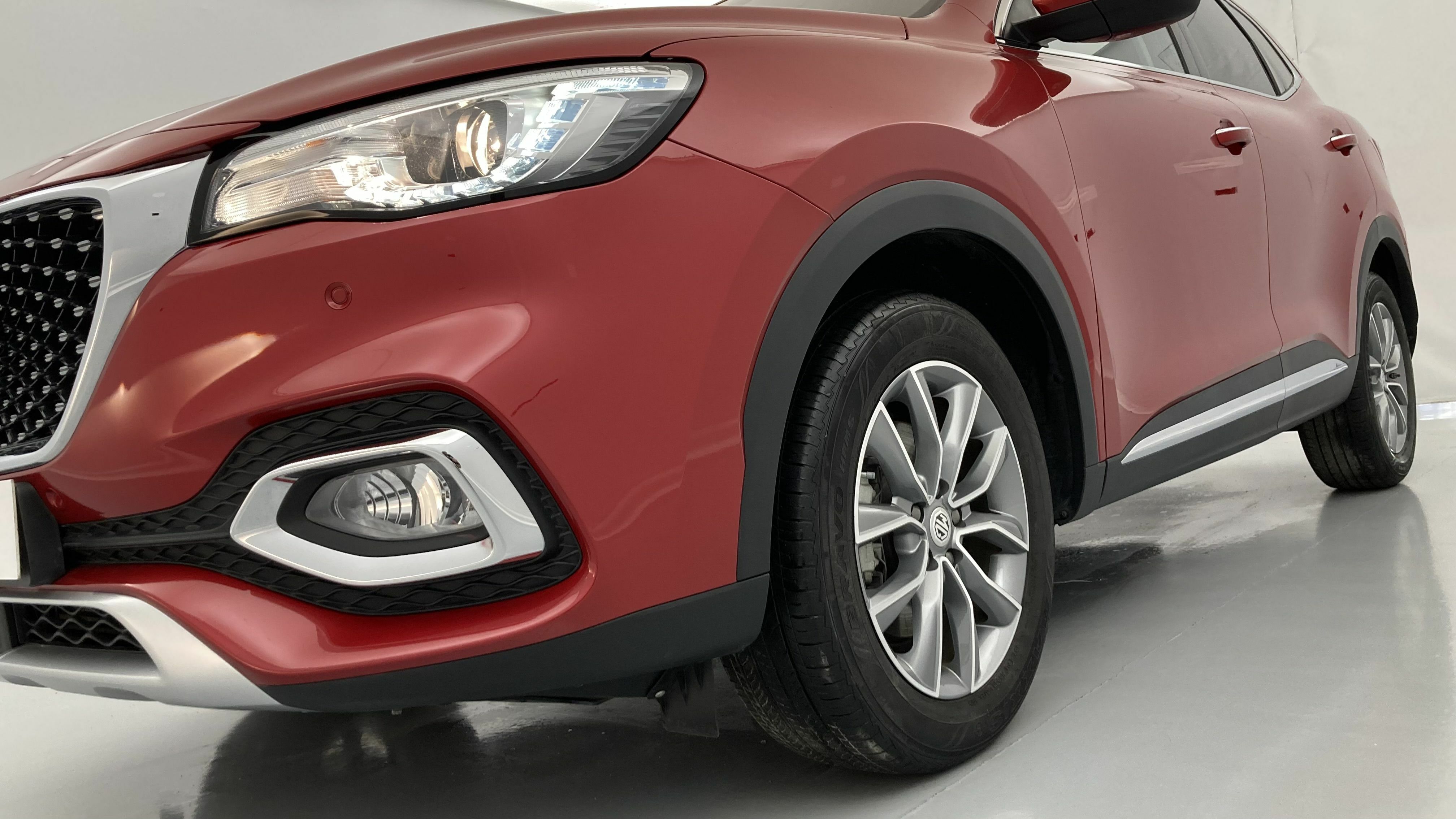 mg hs comfort 1.5 T-GDI 162 2023 diamond red 26