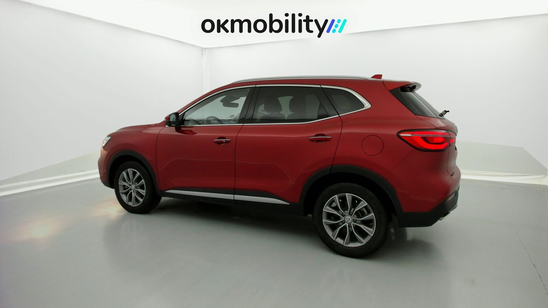 mg hs comfort 1.5 T-GDI 162 2023 diamond red 8