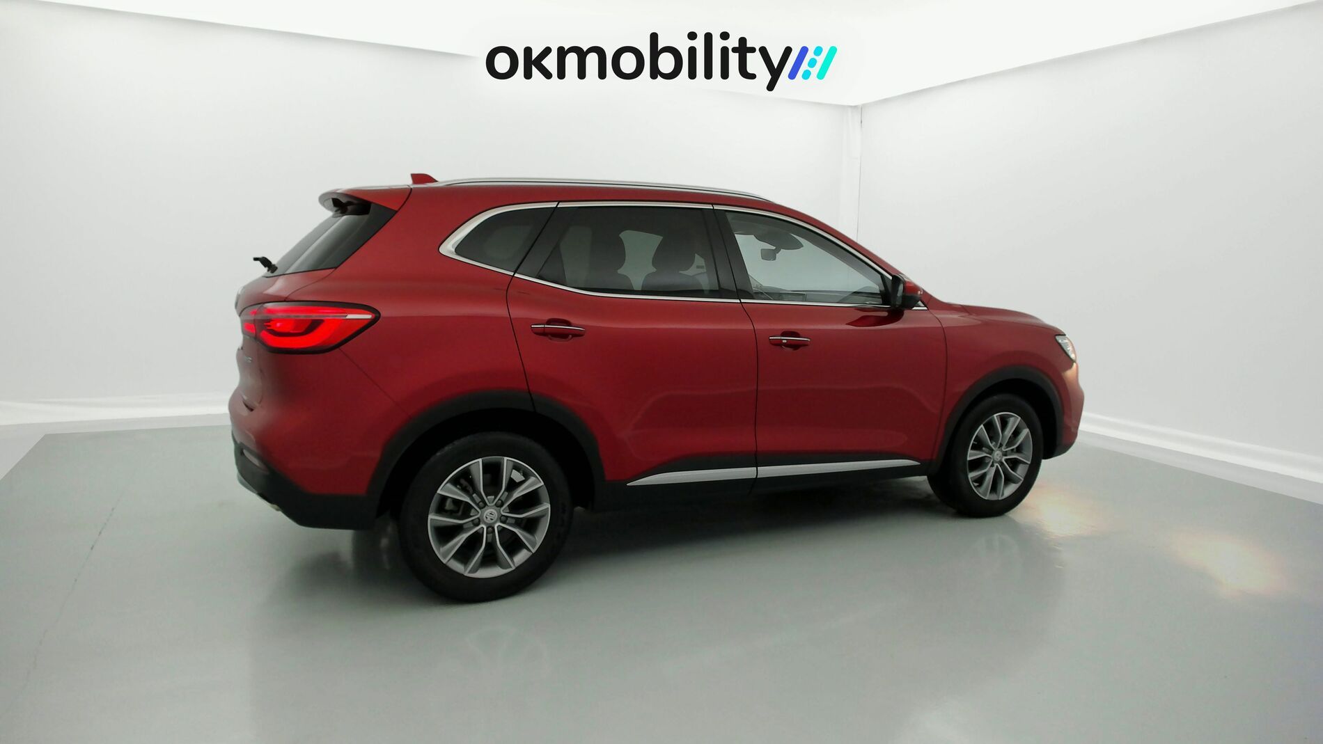 mg hs comfort 1.5 T-GDI 162 2023 diamond red 12