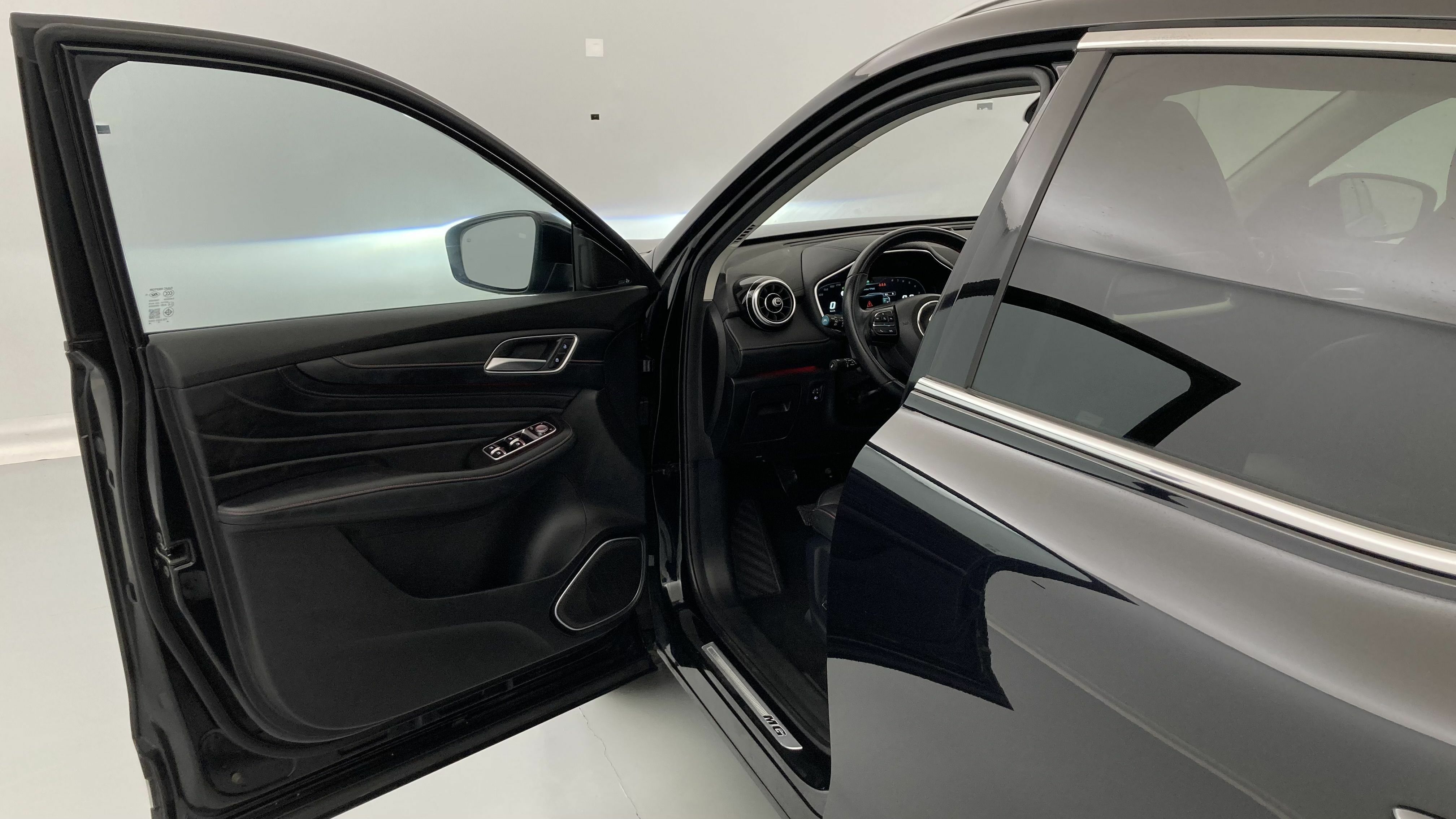 mg hs luxury 1.5 T-GDI 162 2023 pebble black - pbc 12