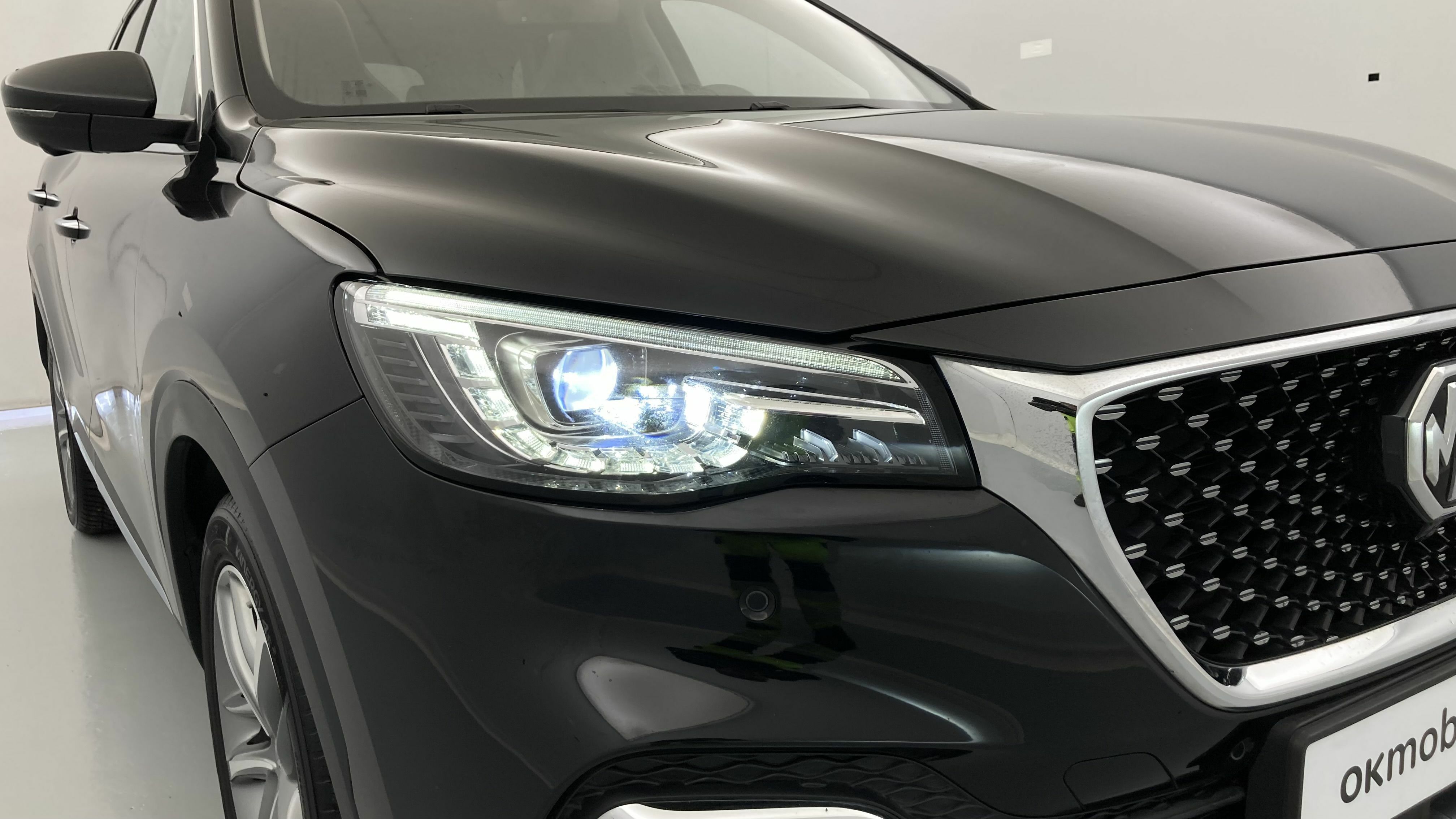 mg hs luxury 1.5 T-GDI 162 2023 pebble black - pbc 28