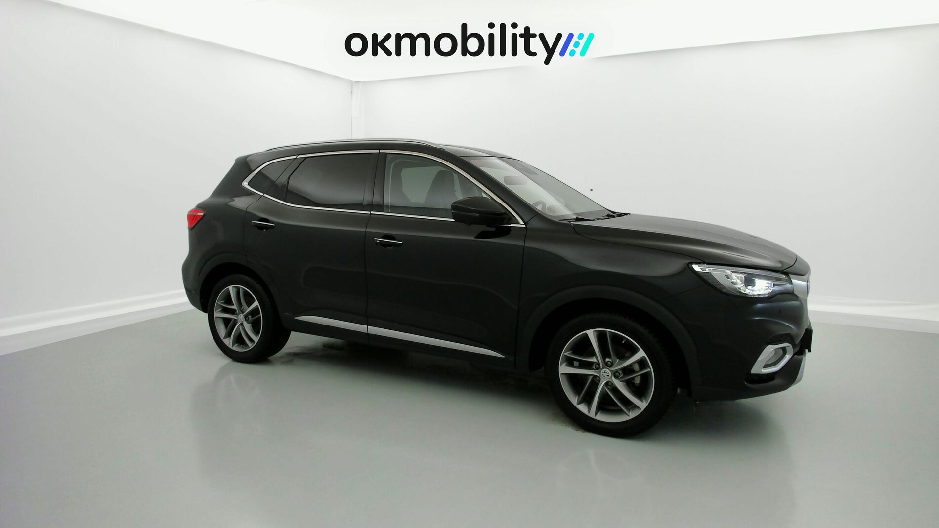 mg hs luxury 1.5 T-GDI 162 2023 pebble black - pbc 2