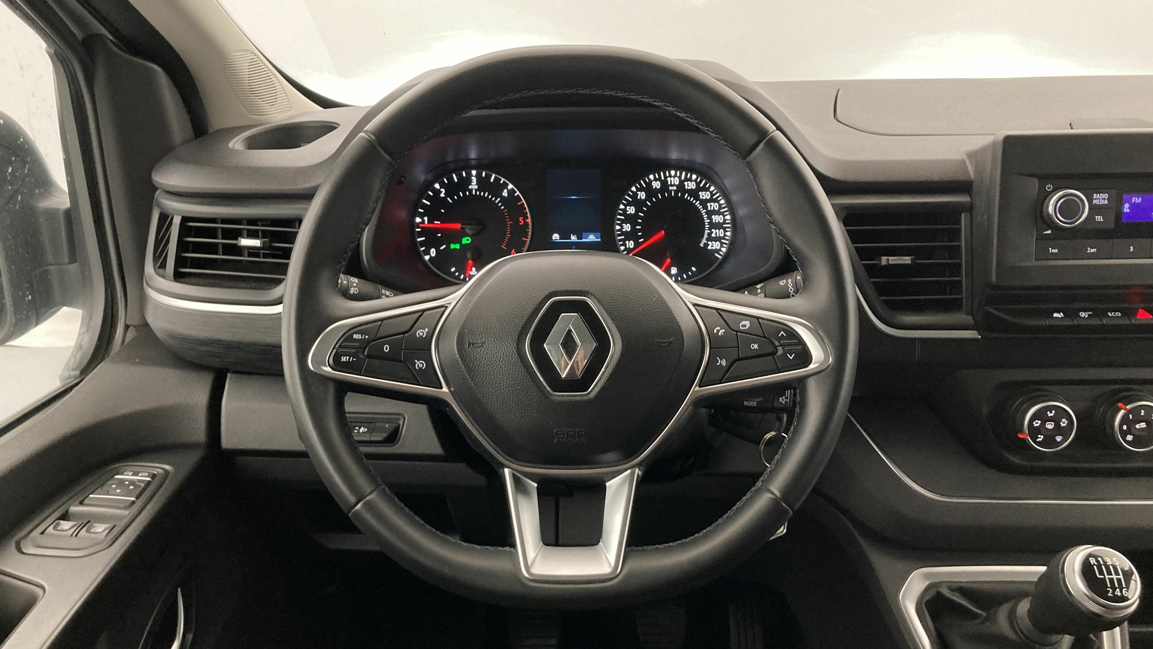 renault trafic combi largo 2.0 BLUEDCI 150 2022 gris 17