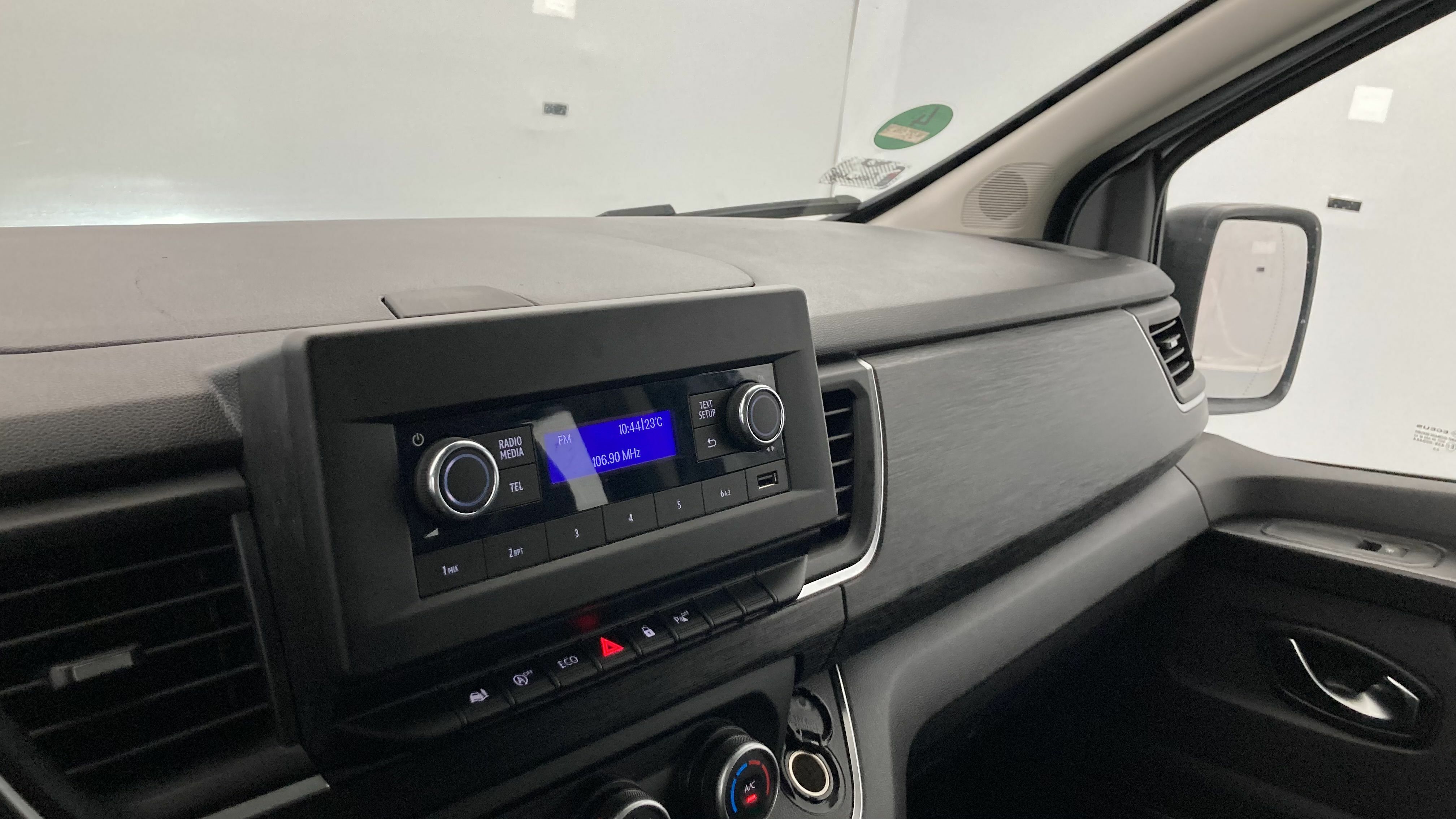 renault trafic combi largo 2.0 BLUEDCI 150 2022 gris 19