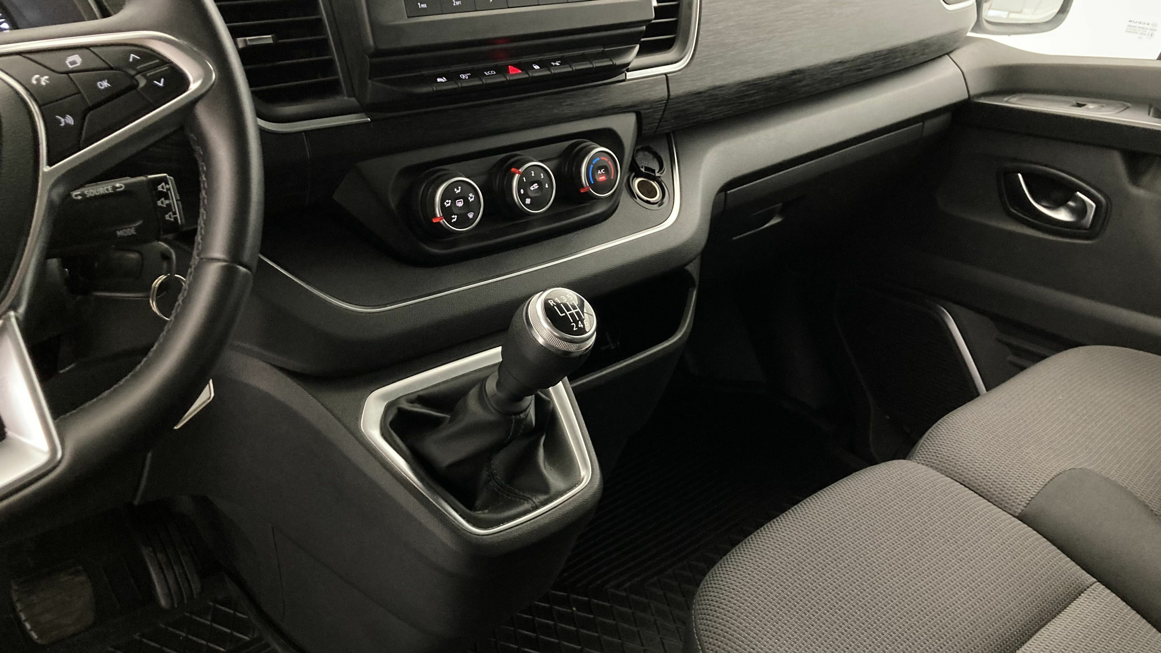 renault trafic combi largo 2.0 BLUEDCI 150 2022 gris 20