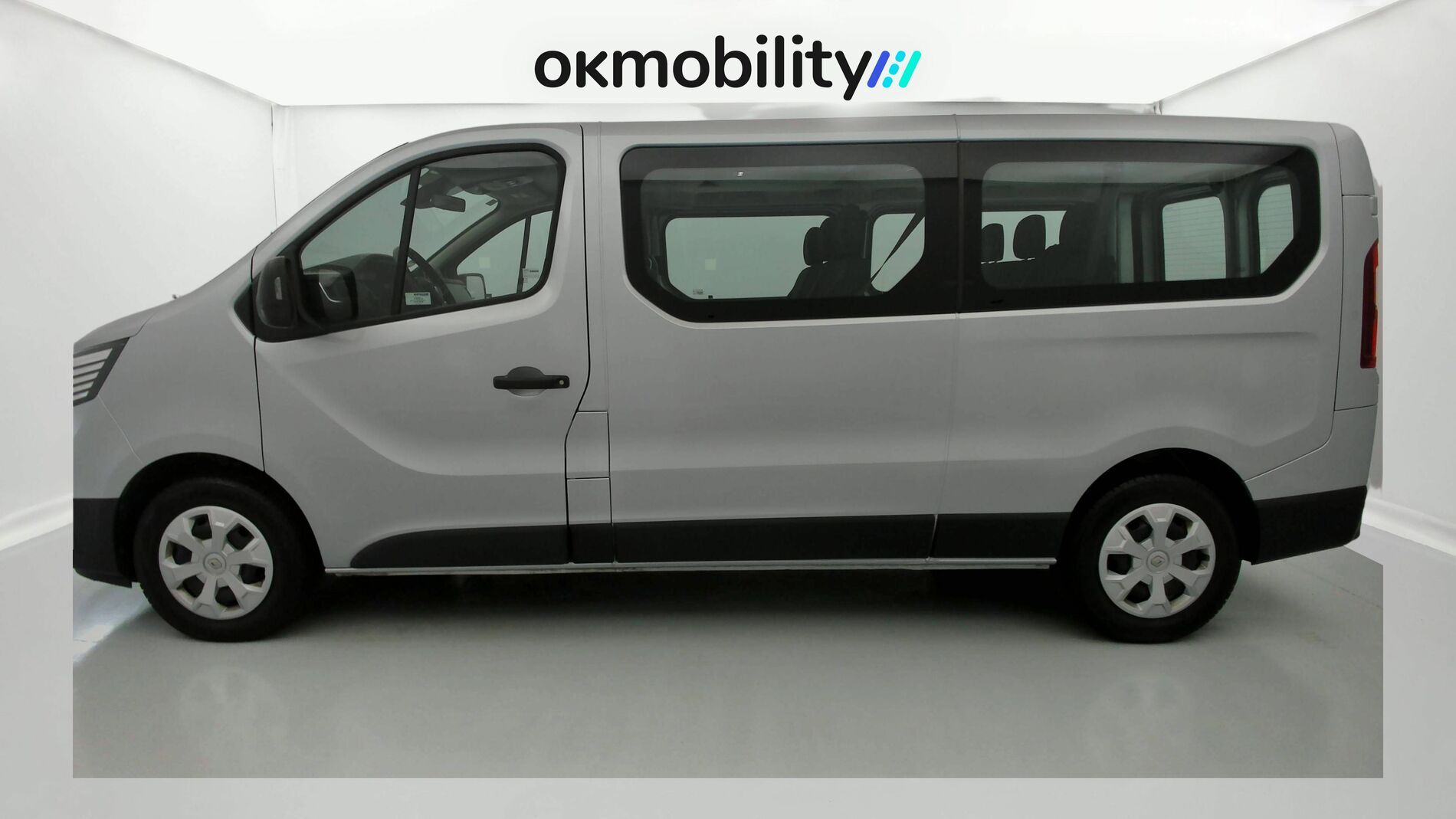 renault trafic combi largo 2.0 BLUEDCI 150 2022 gris 7