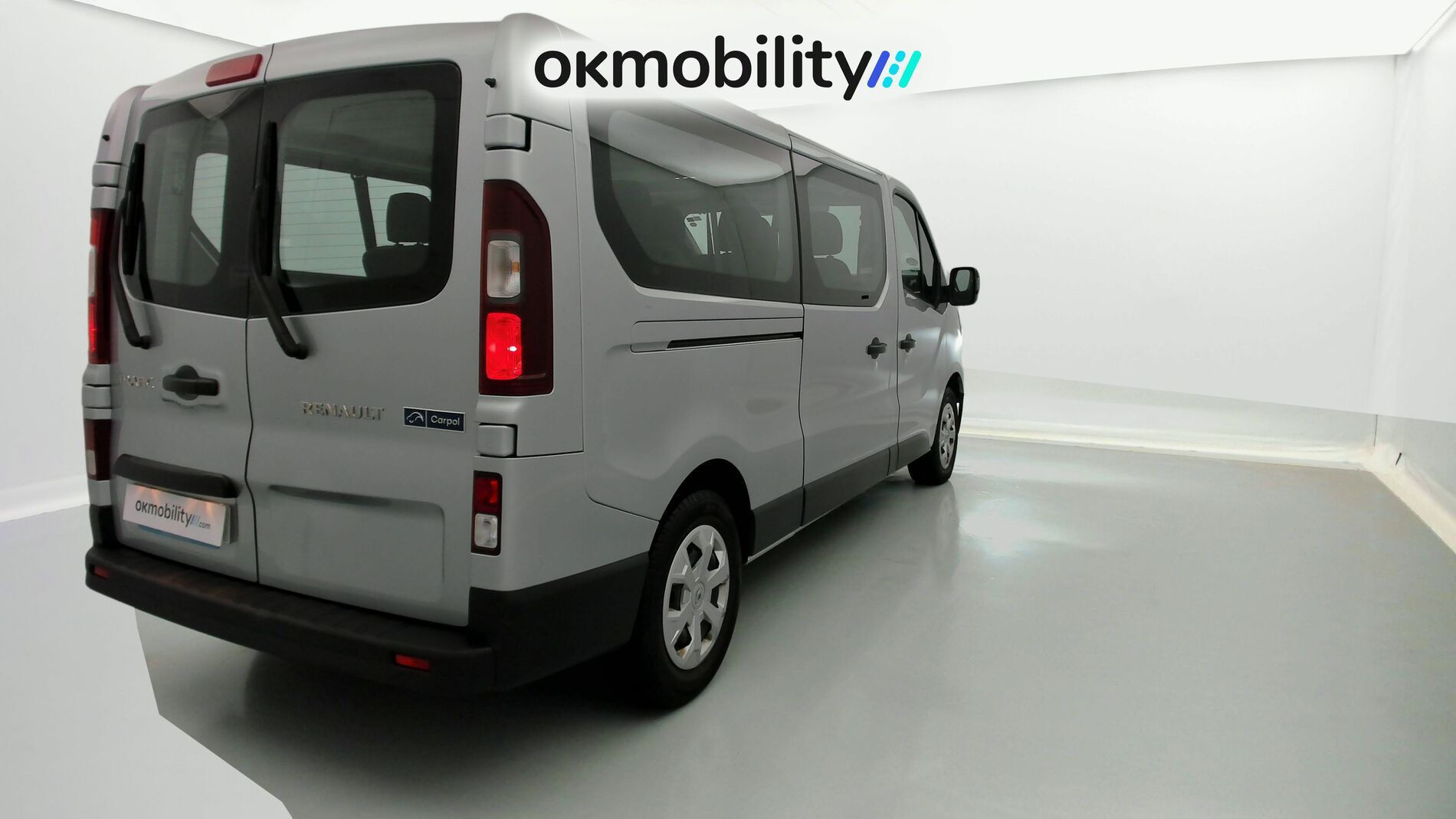 renault trafic combi largo 2.0 BLUEDCI 150 2022 gris 11