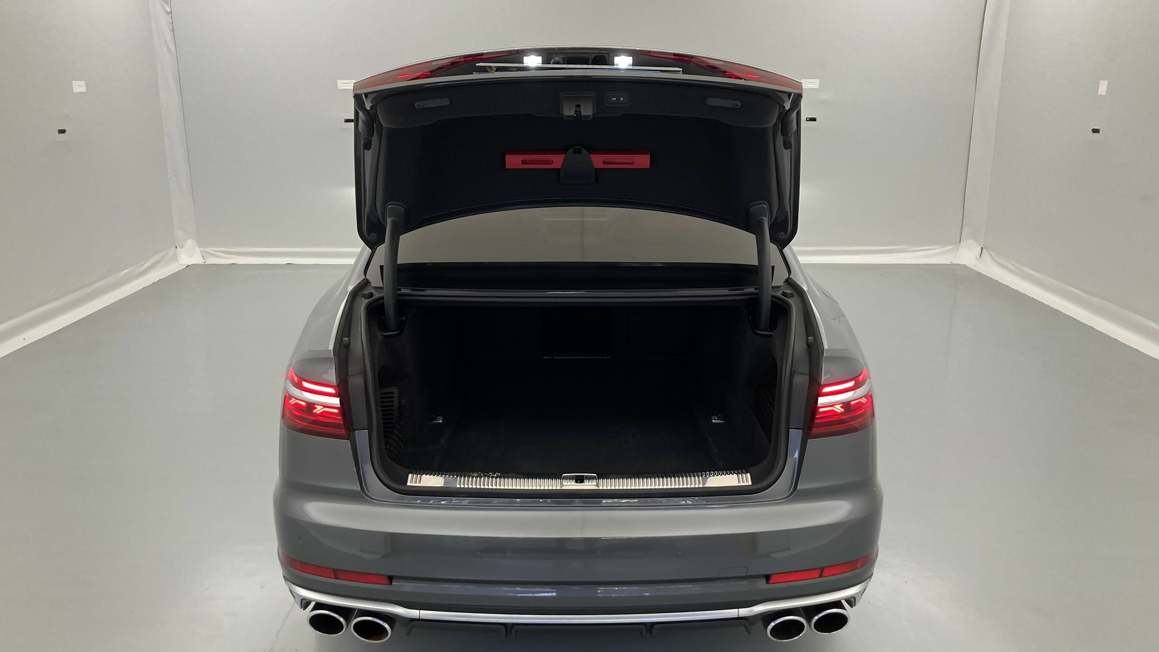 audi s8 s S8 TFSI 571 TIPTRONIC QUATTRO 2022 daytonagrau perleffekt 24
