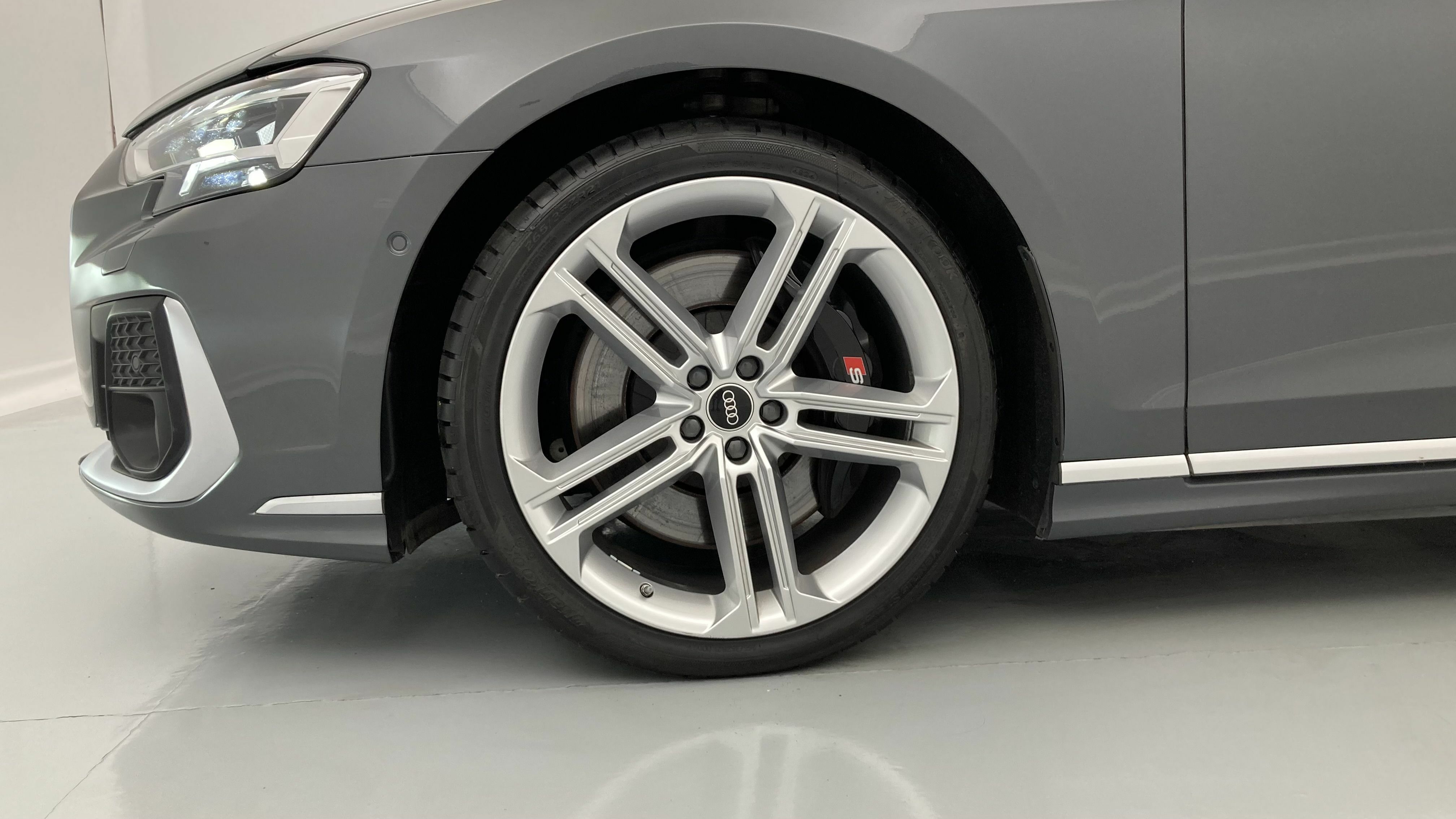 audi s8 s S8 TFSI 571 TIPTRONIC QUATTRO 2022 daytonagrau perleffekt 27