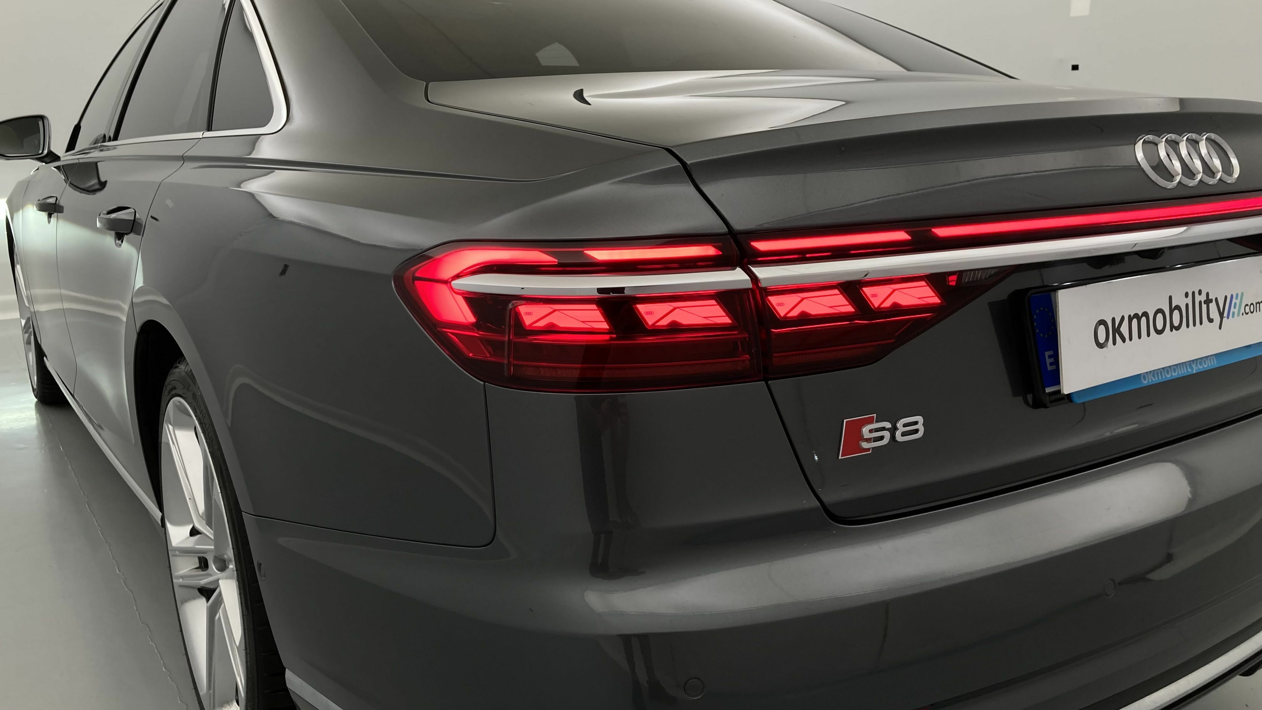 audi s8 s S8 TFSI 571 TIPTRONIC QUATTRO 2022 daytonagrau perleffekt 30