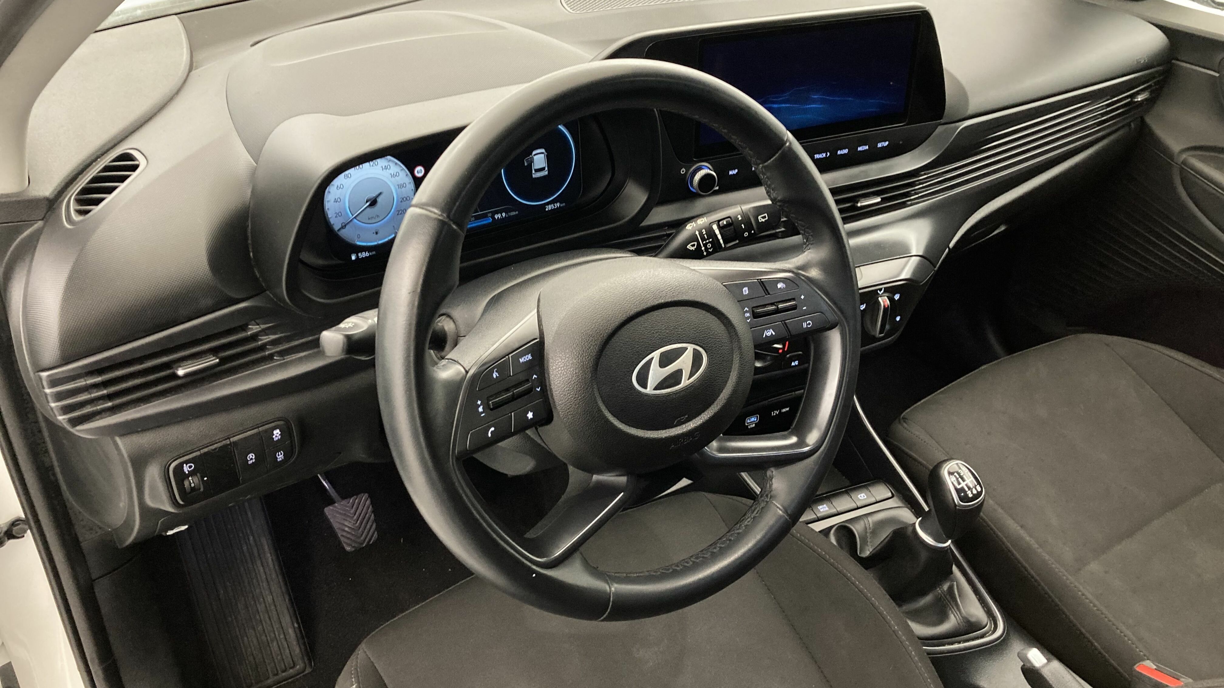 hyundai i20 klass 1.0 TGDI 100 2024 atlas white 14