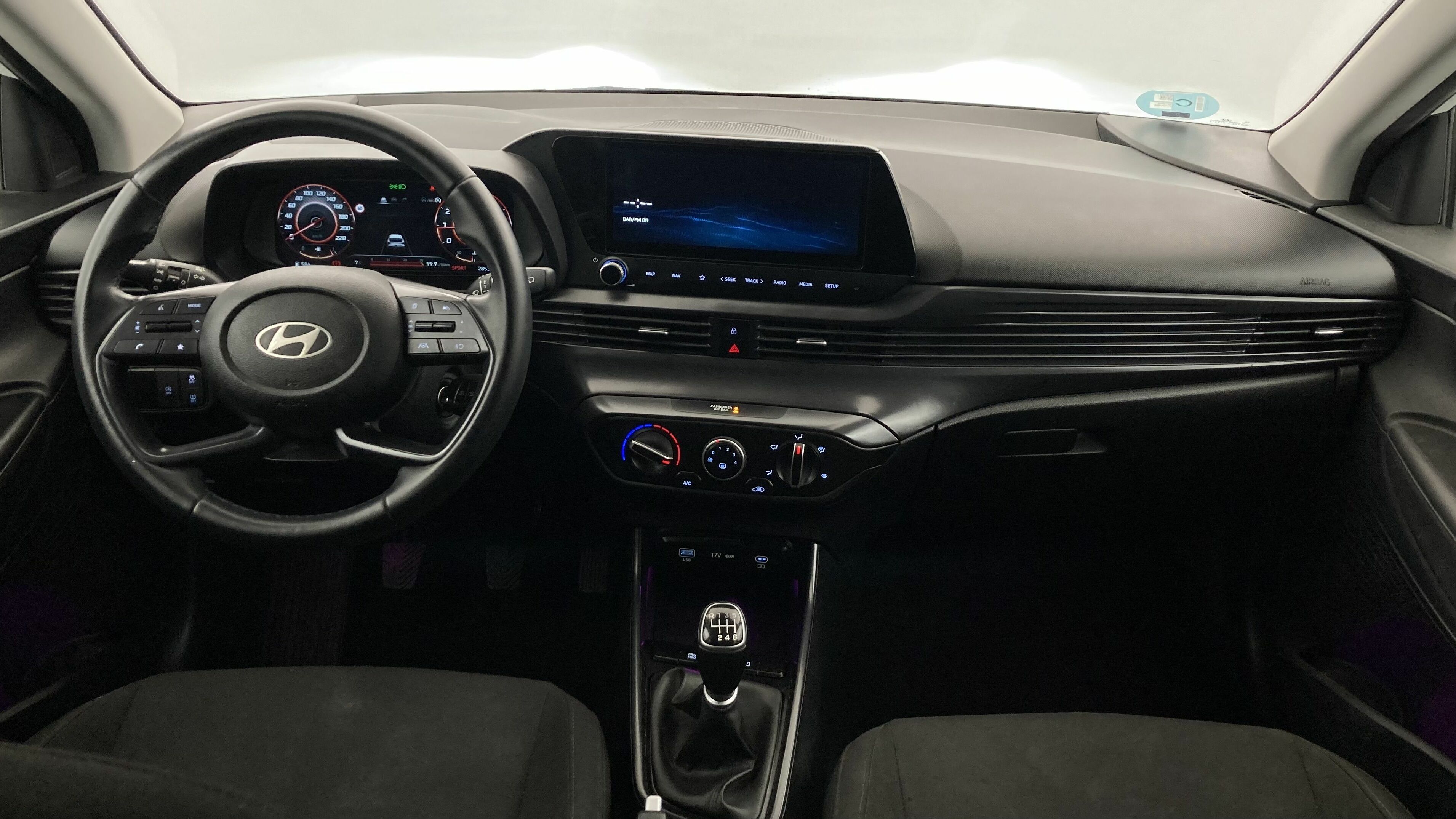 hyundai i20 klass 1.0 TGDI 100 2024 atlas white 15