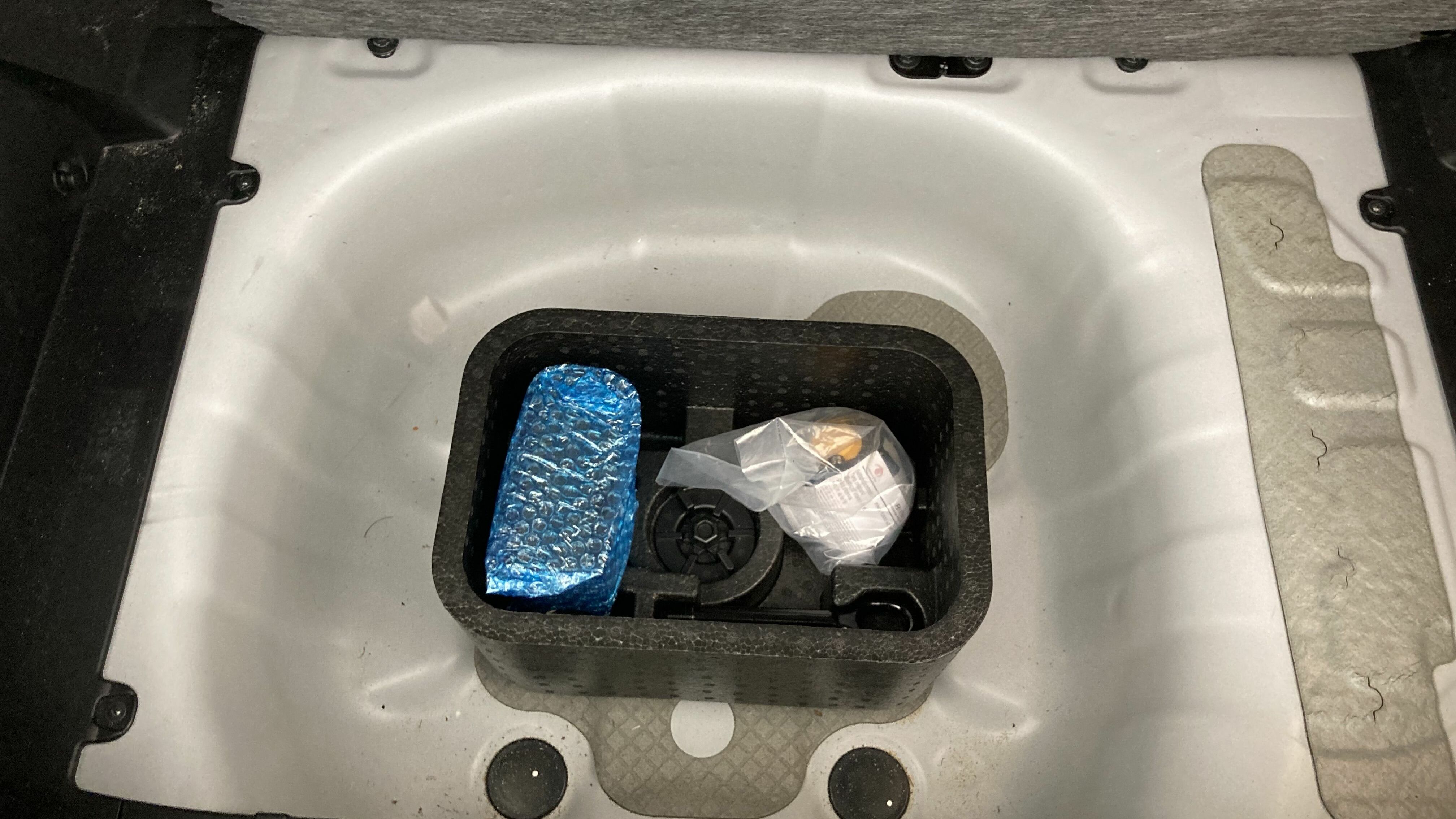 hyundai i20 klass 1.0 TGDI 100 2024 atlas white 22