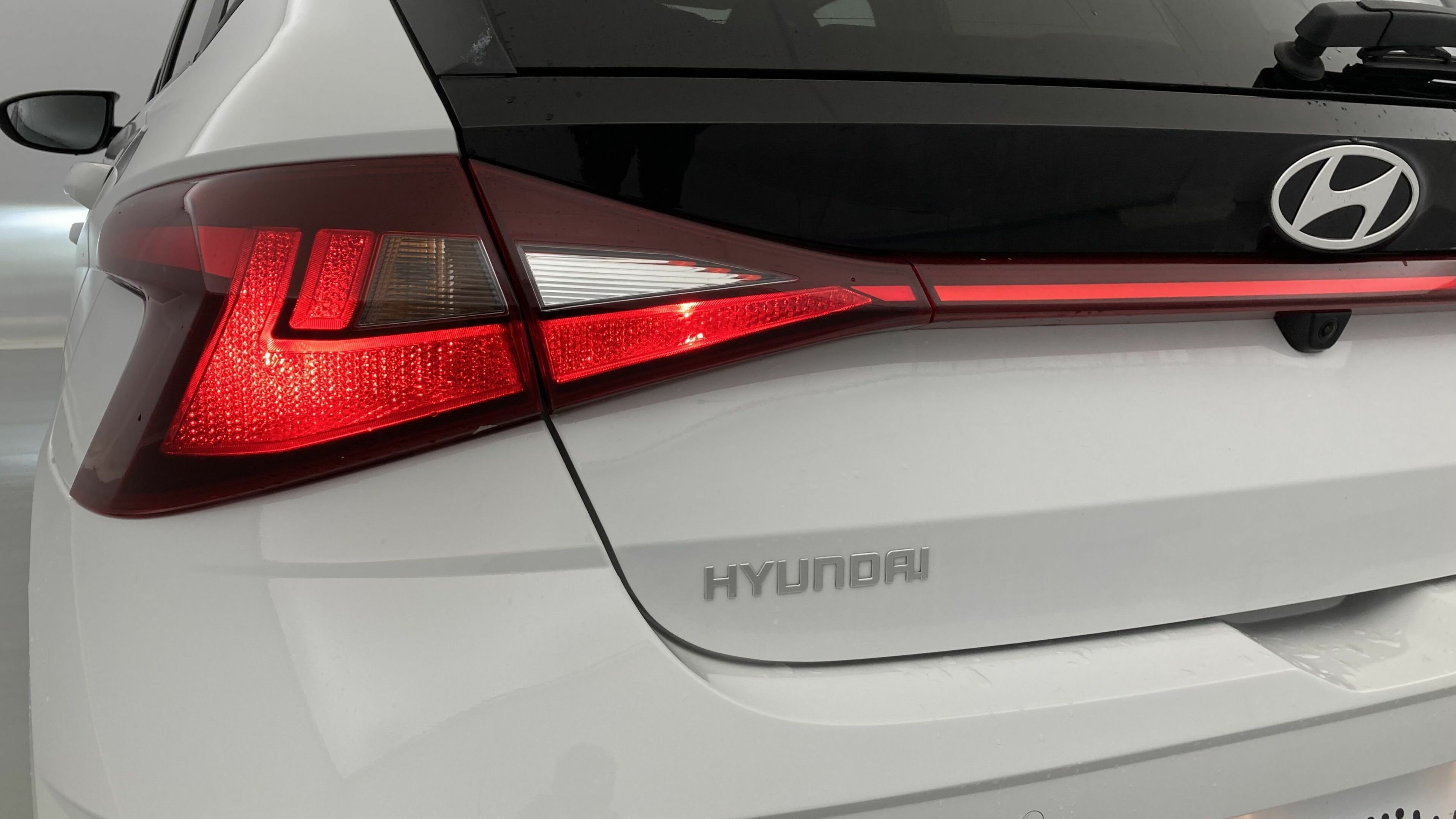 hyundai i20 klass 1.0 TGDI 100 2024 atlas white 29