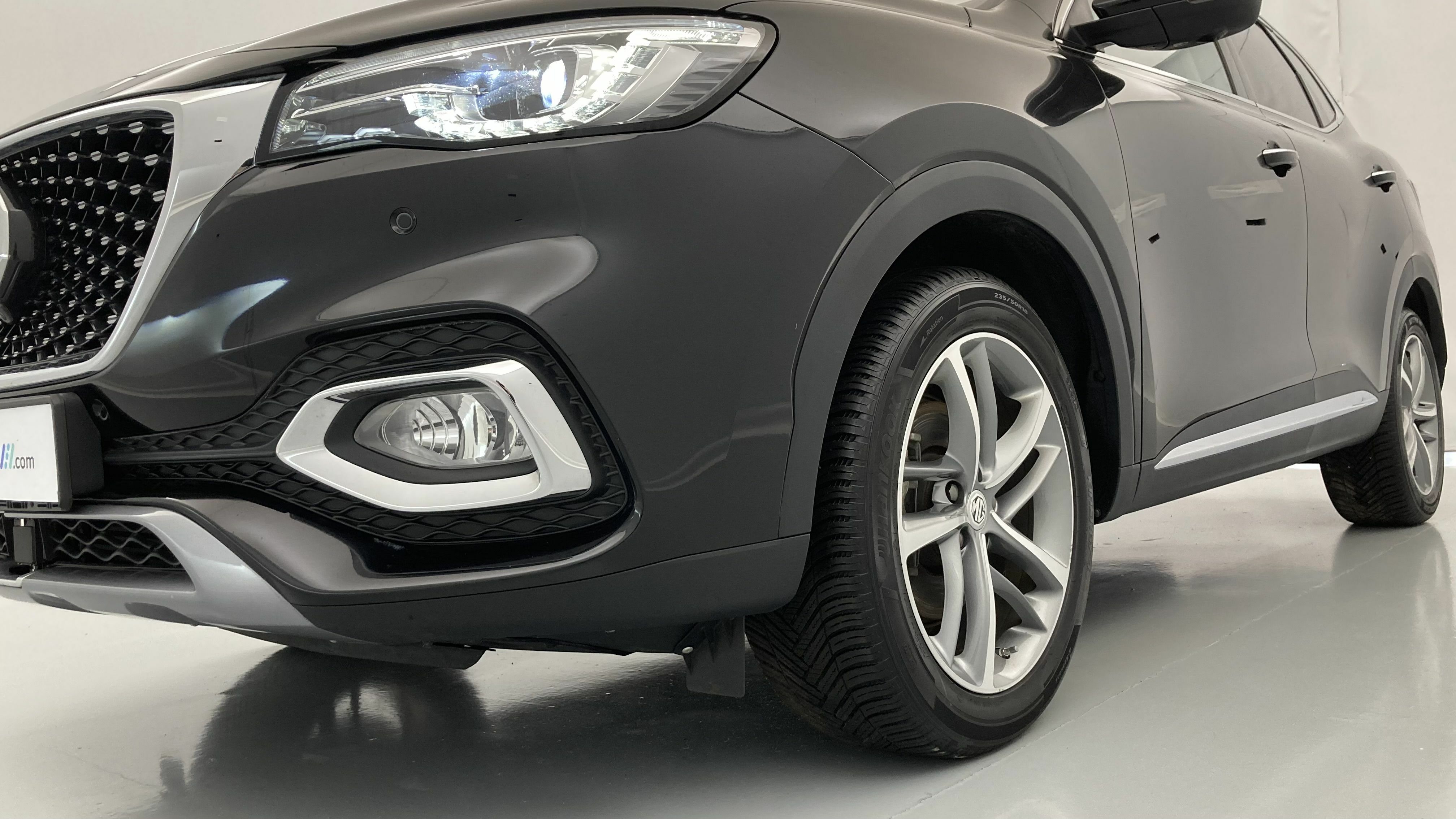 mg hs luxury 1.5 T-GDI 162 2023 pebble black - pbc 26