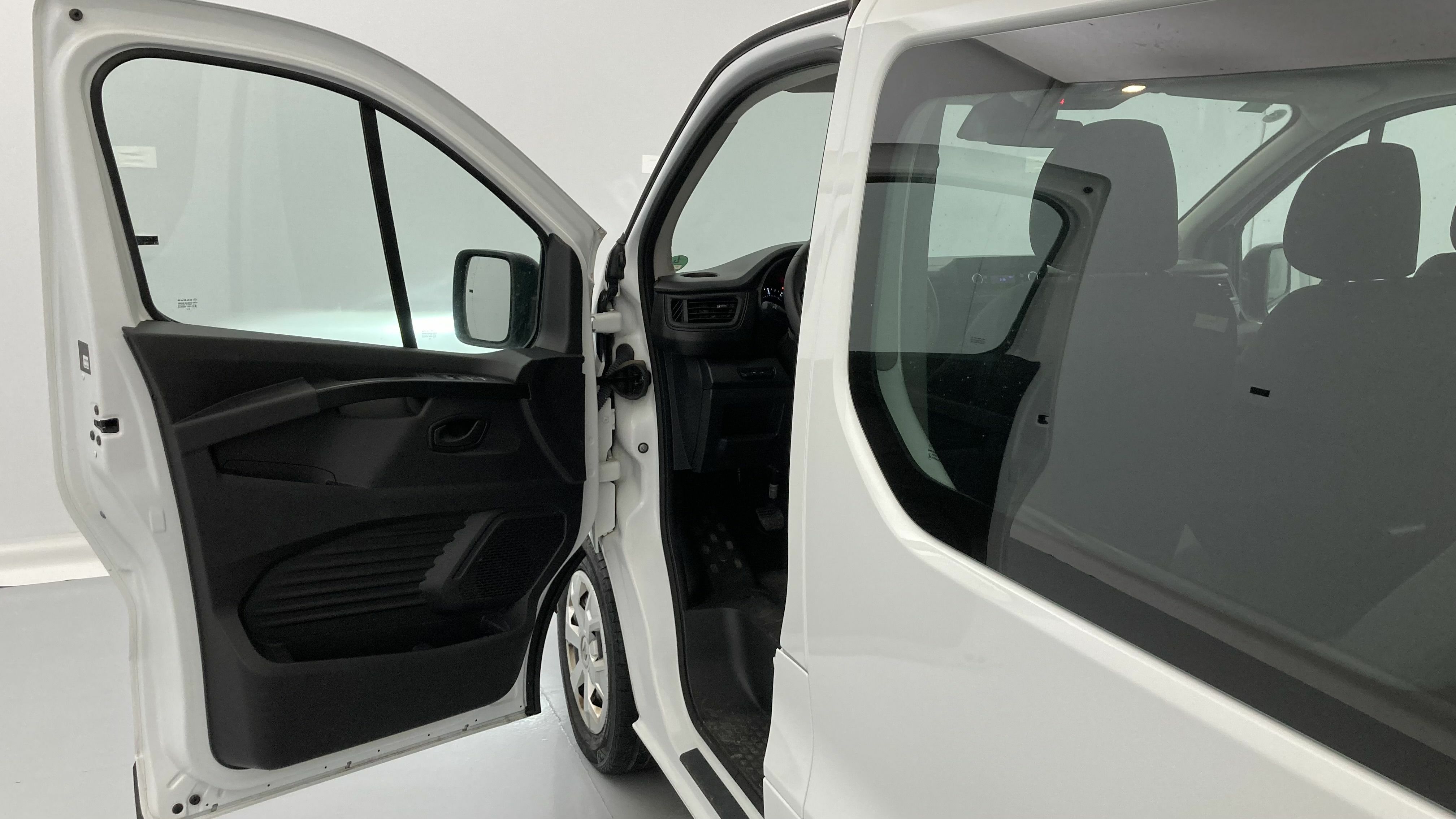 renault trafic l2 life 2.0 DCI 110 2022 weiss 13