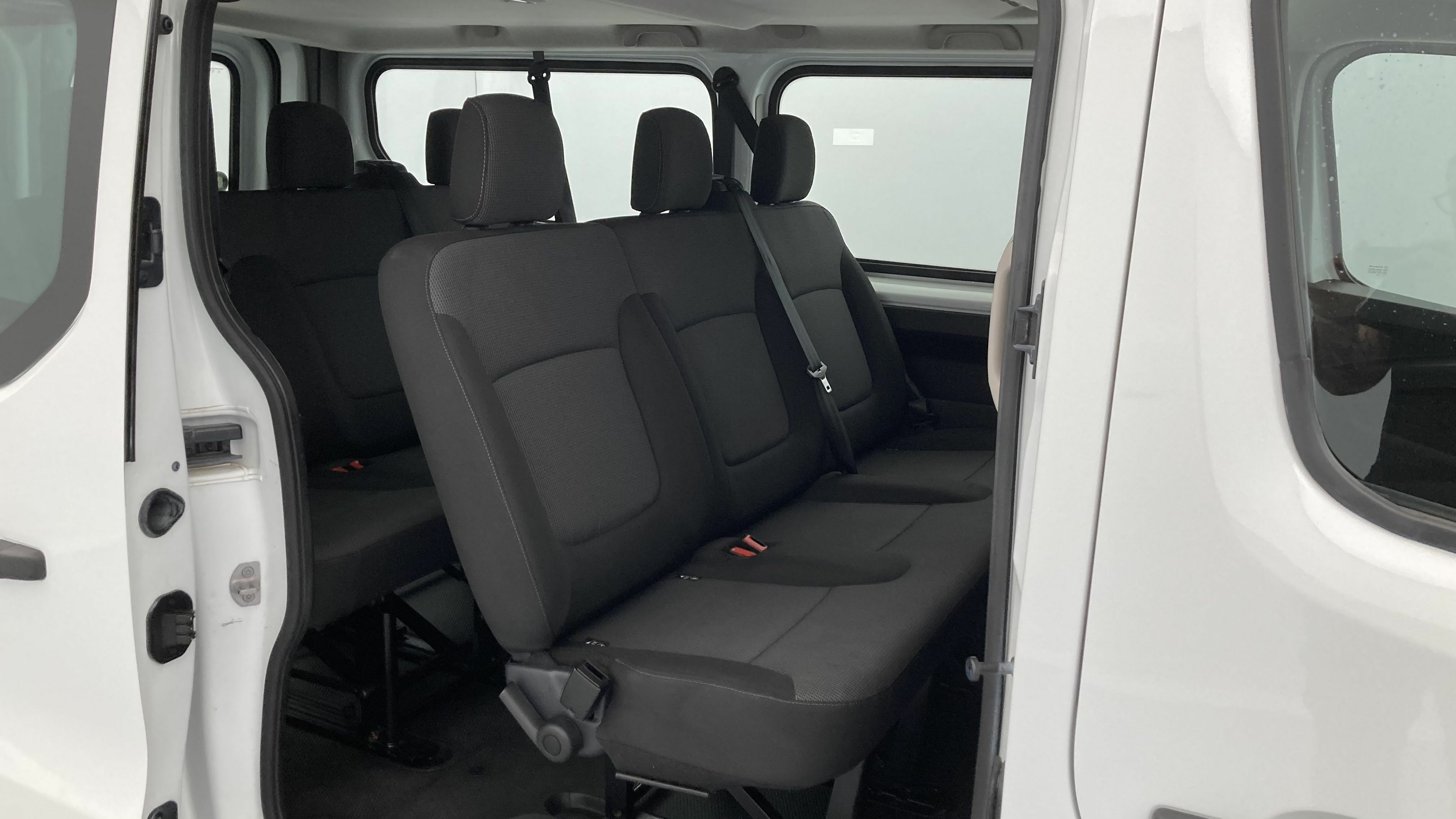 renault trafic l2 life 2.0 DCI 110 2022 weiss 21