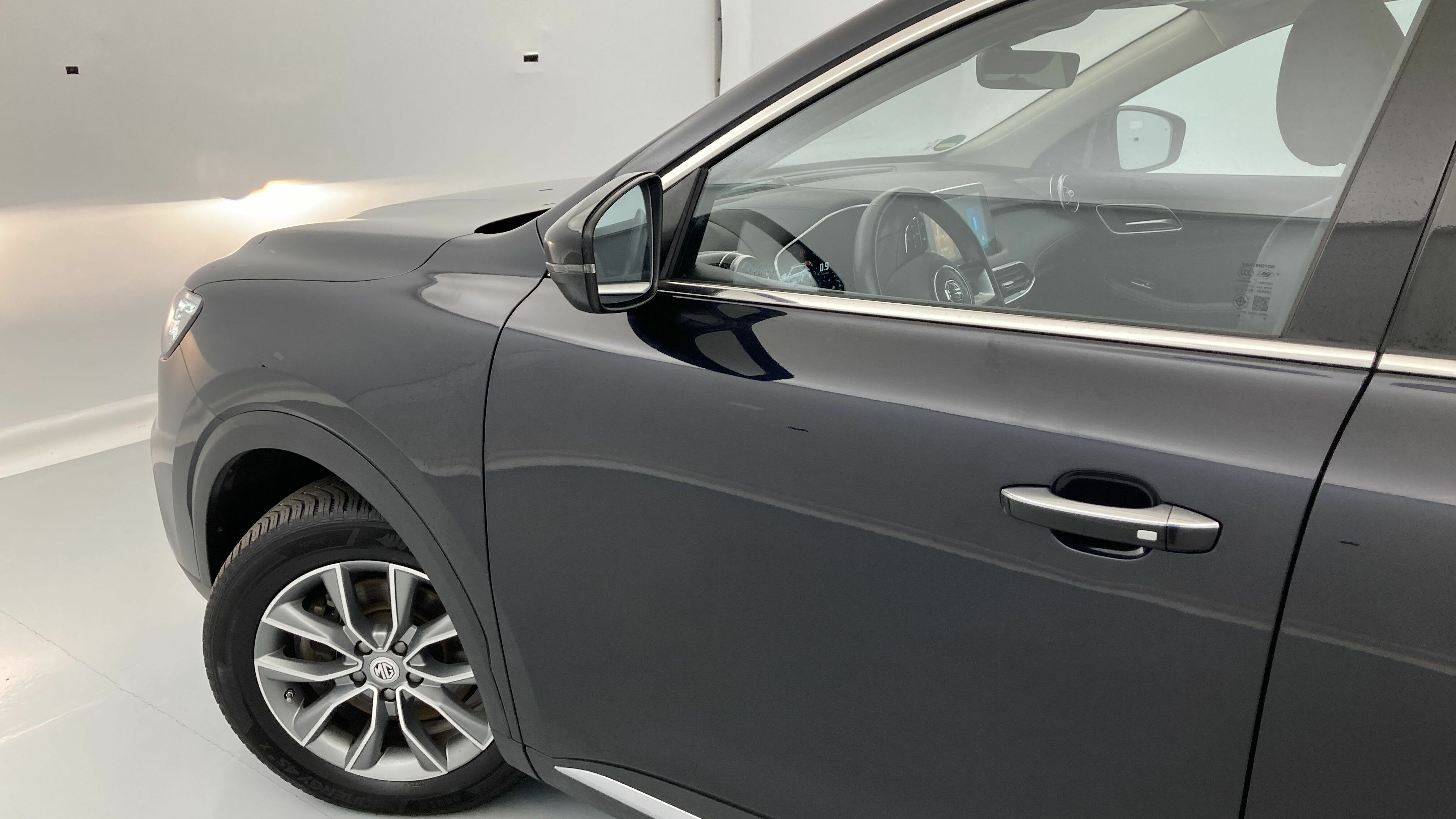 mg hs comfort 1.5 T-GDI 162 AT 2023 pebble black - pbc 28