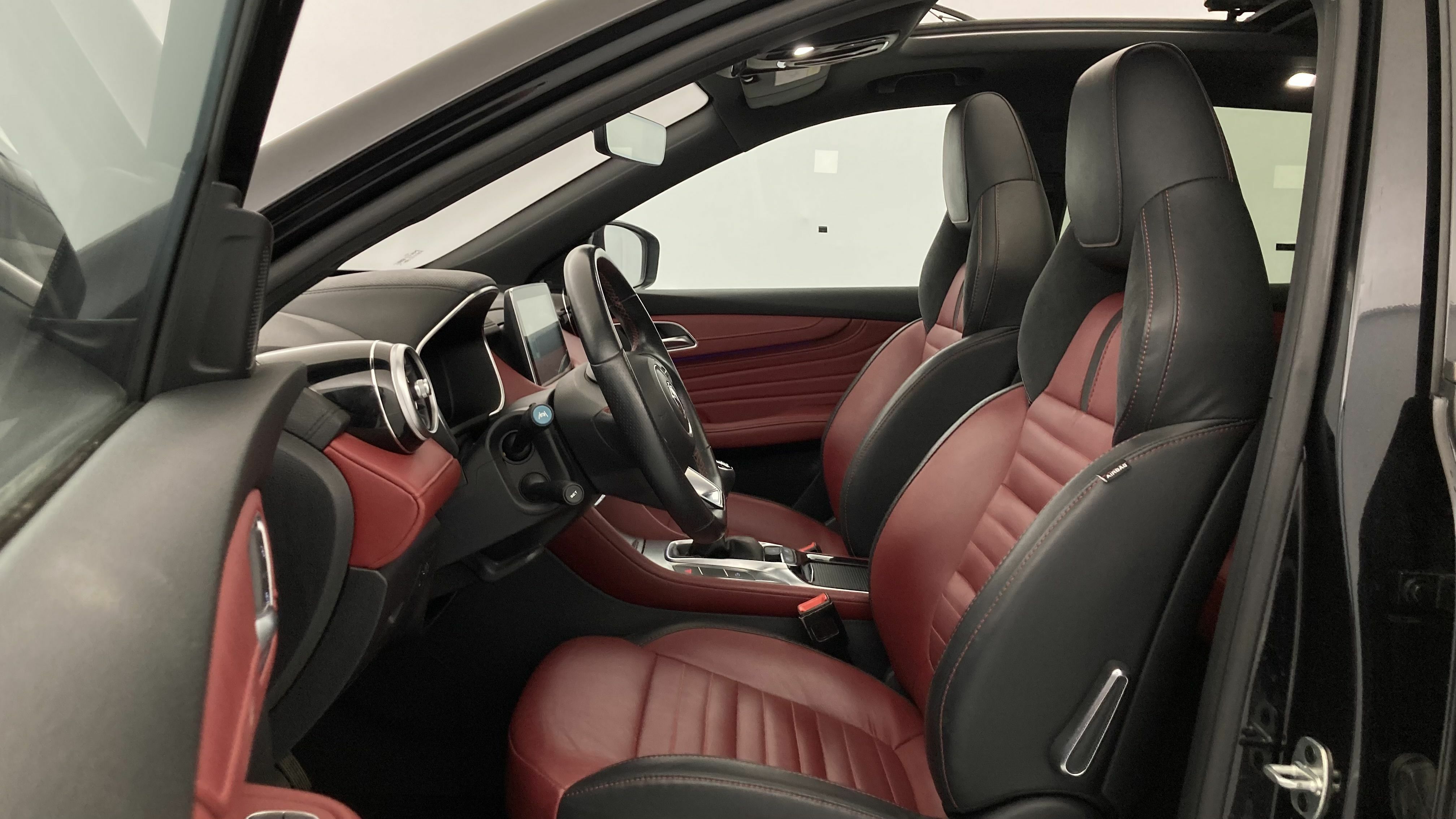 mg hs luxury 1.5 T-GDI 162 2023 black 14