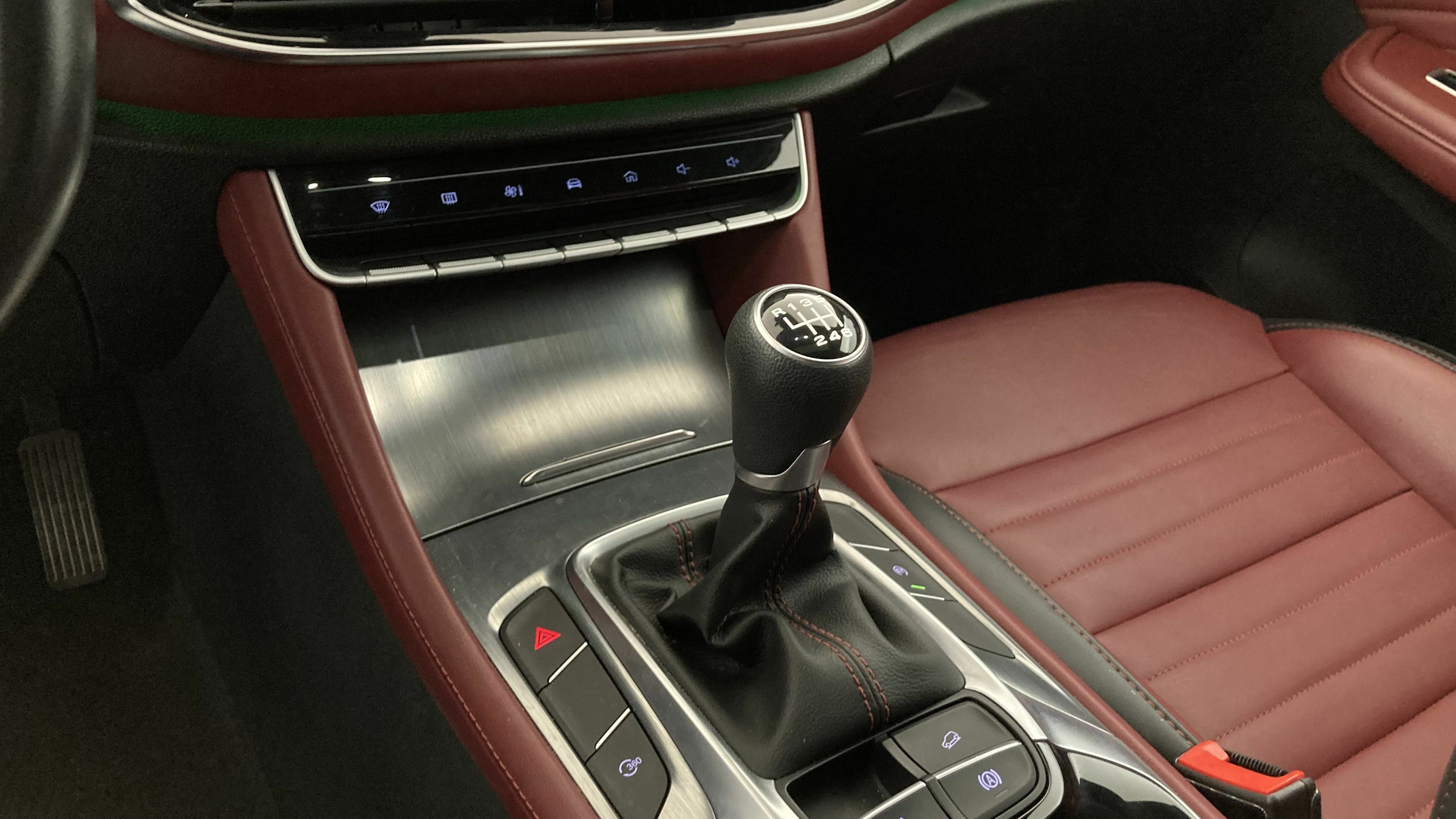 mg hs luxury 1.5 T-GDI 162 2023 black 20