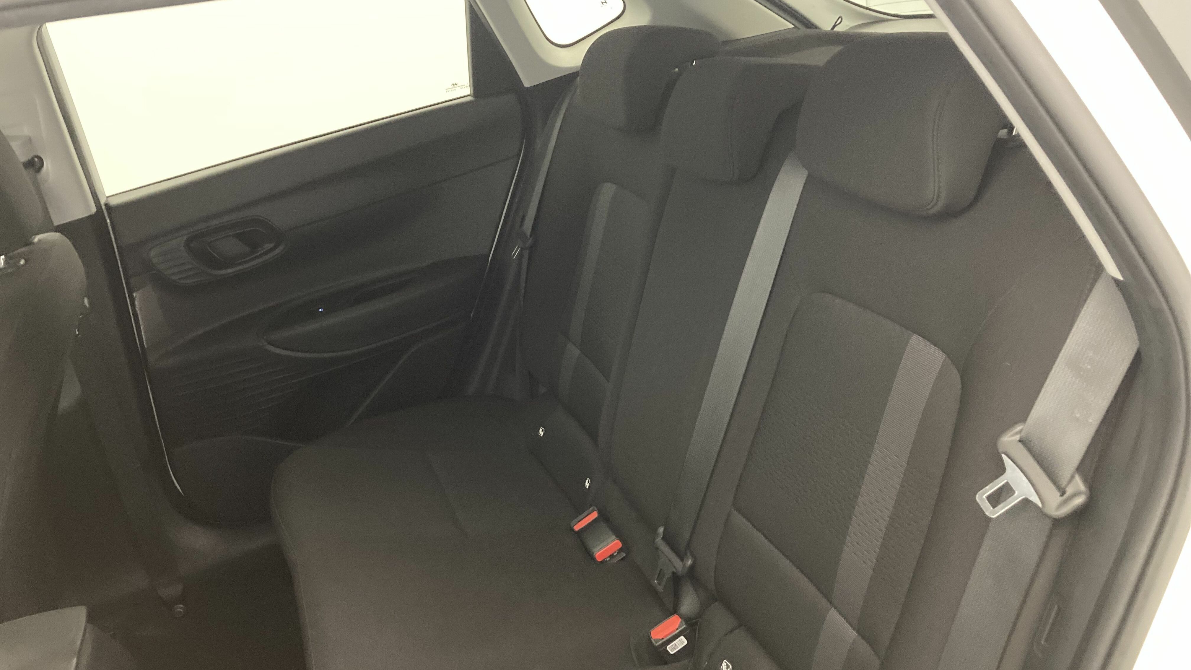 hyundai i20 klass 1.0 TGDI 100 2024 atlas white 20