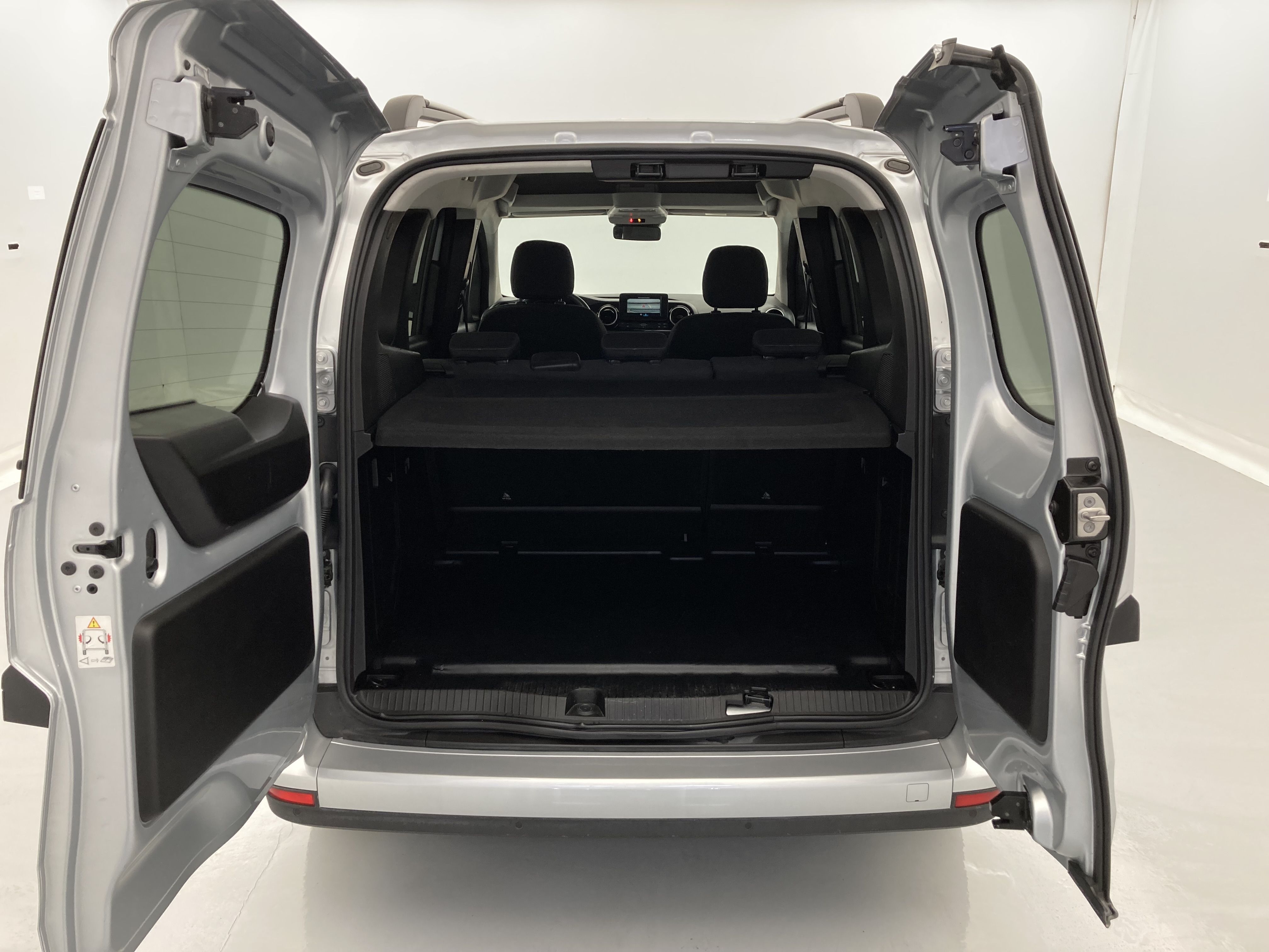 mercedes benz citan n1 tourer pro 110 CDI 95 2022 plata helvin 24