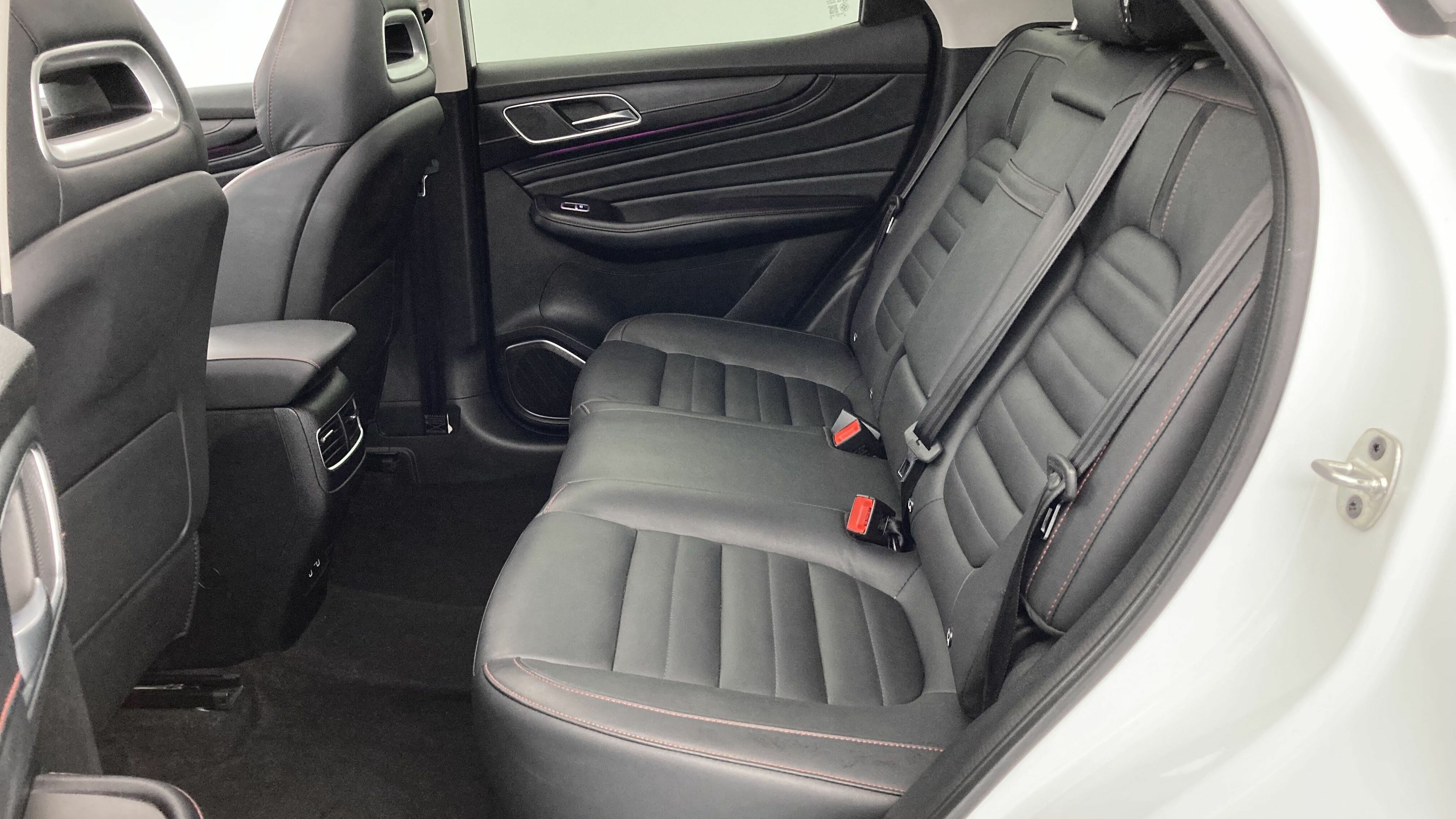 mg hs luxury 1.5 T-GDI 162 2023 dover white 21