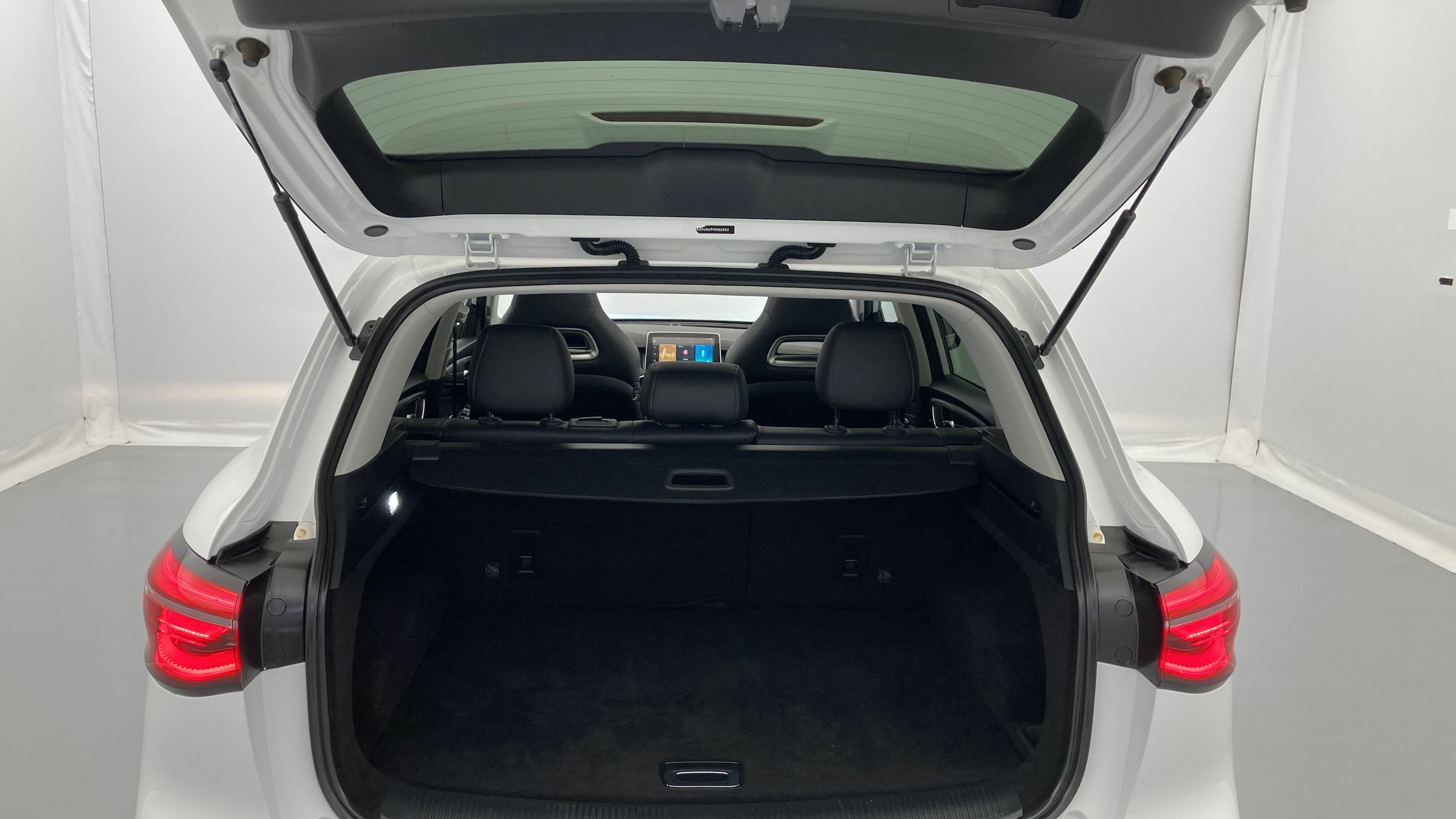 mg hs luxury 1.5 T-GDI 162 2023 dover white 24