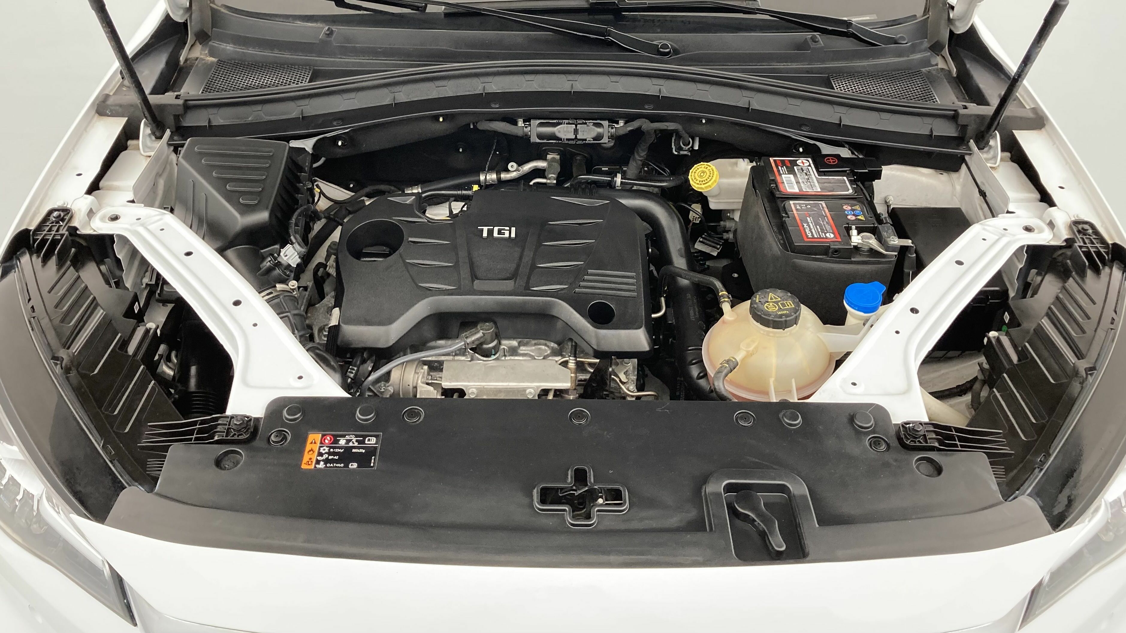 mg hs luxury 1.5 T-GDI 162 2023 dover white 25