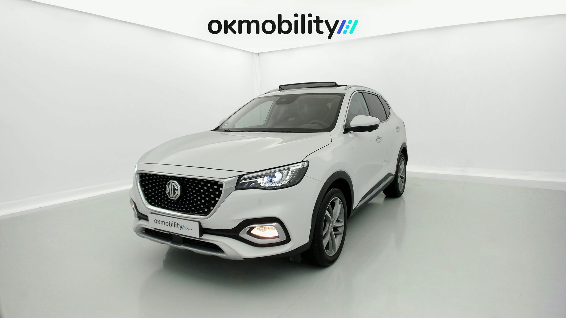 mg hs luxury 1.5 T-GDI 162 2023 dover white 1