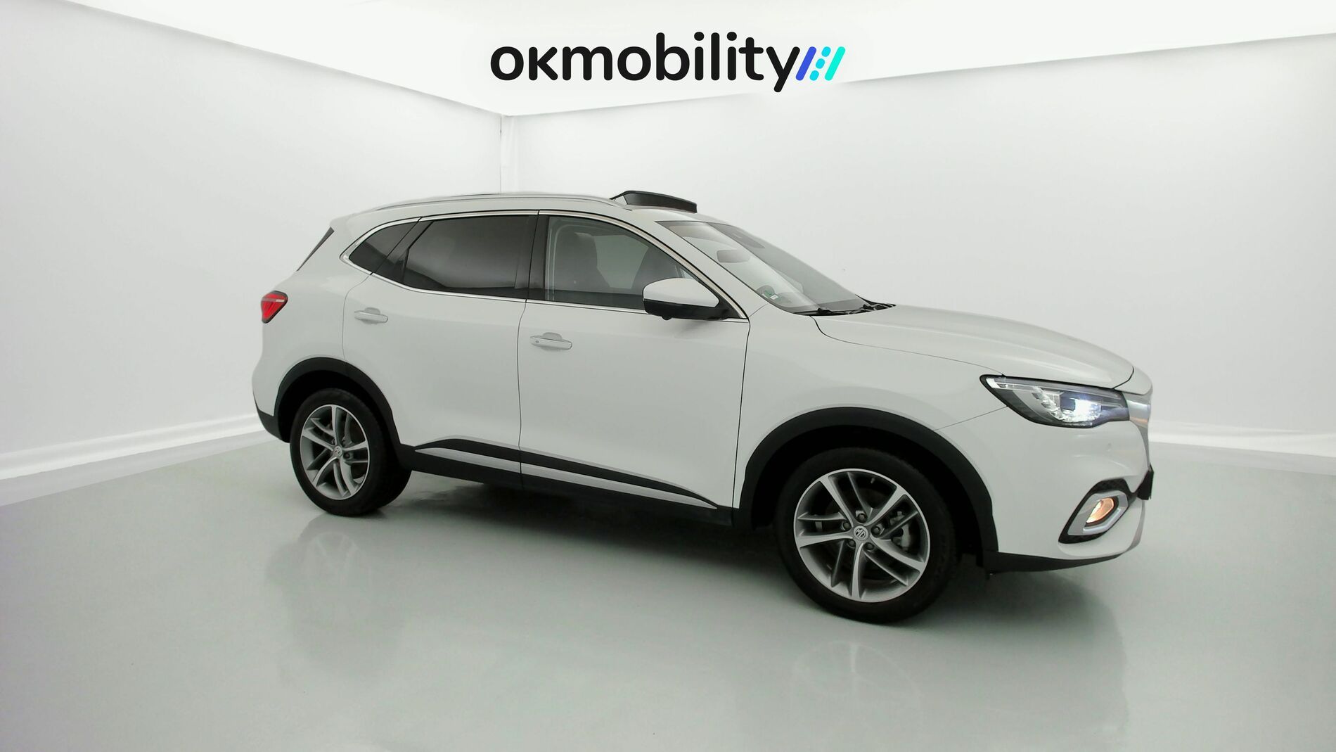 mg hs luxury 1.5 T-GDI 162 2023 dover white 2