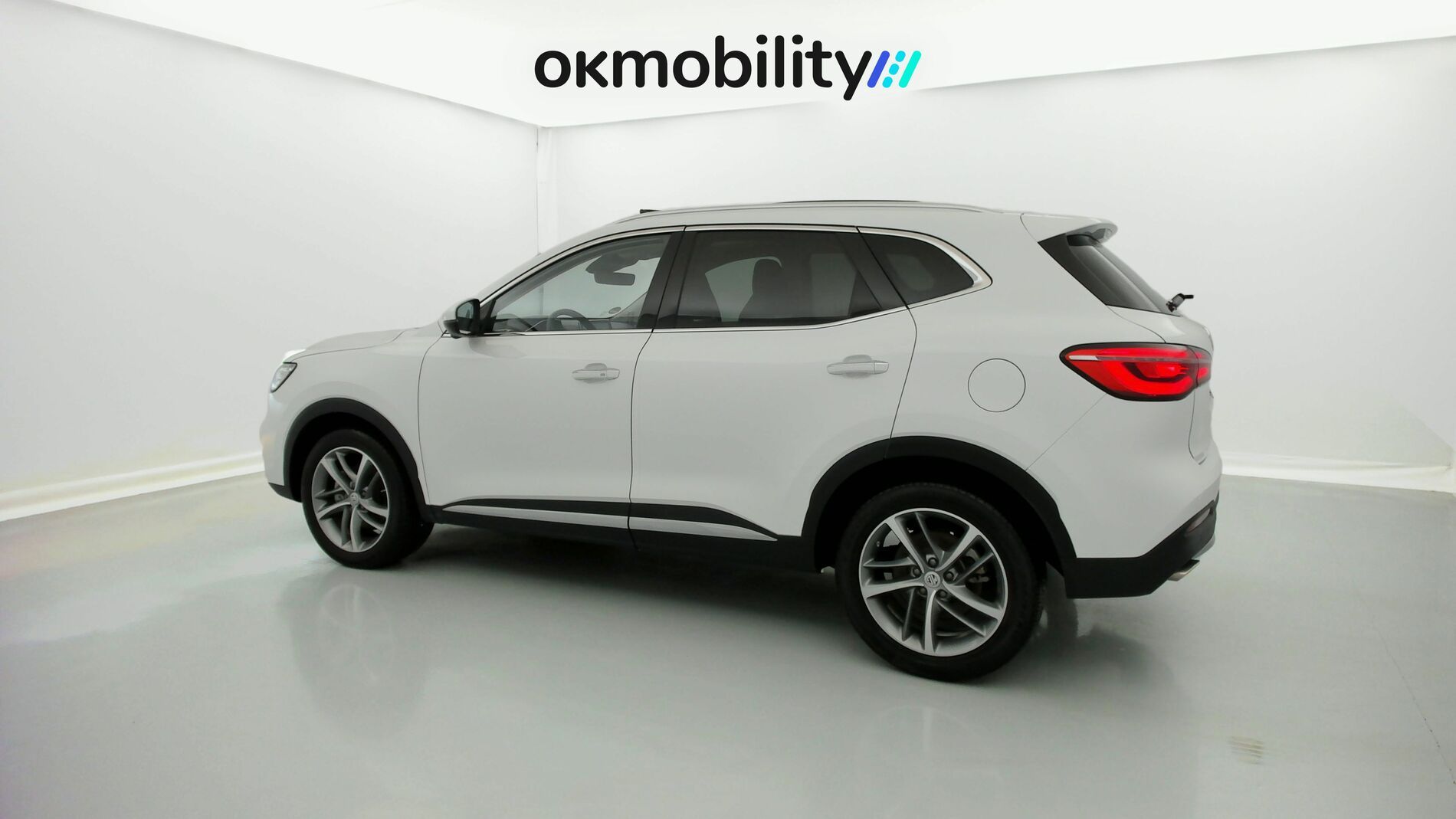 mg hs luxury 1.5 T-GDI 162 2023 dover white 8