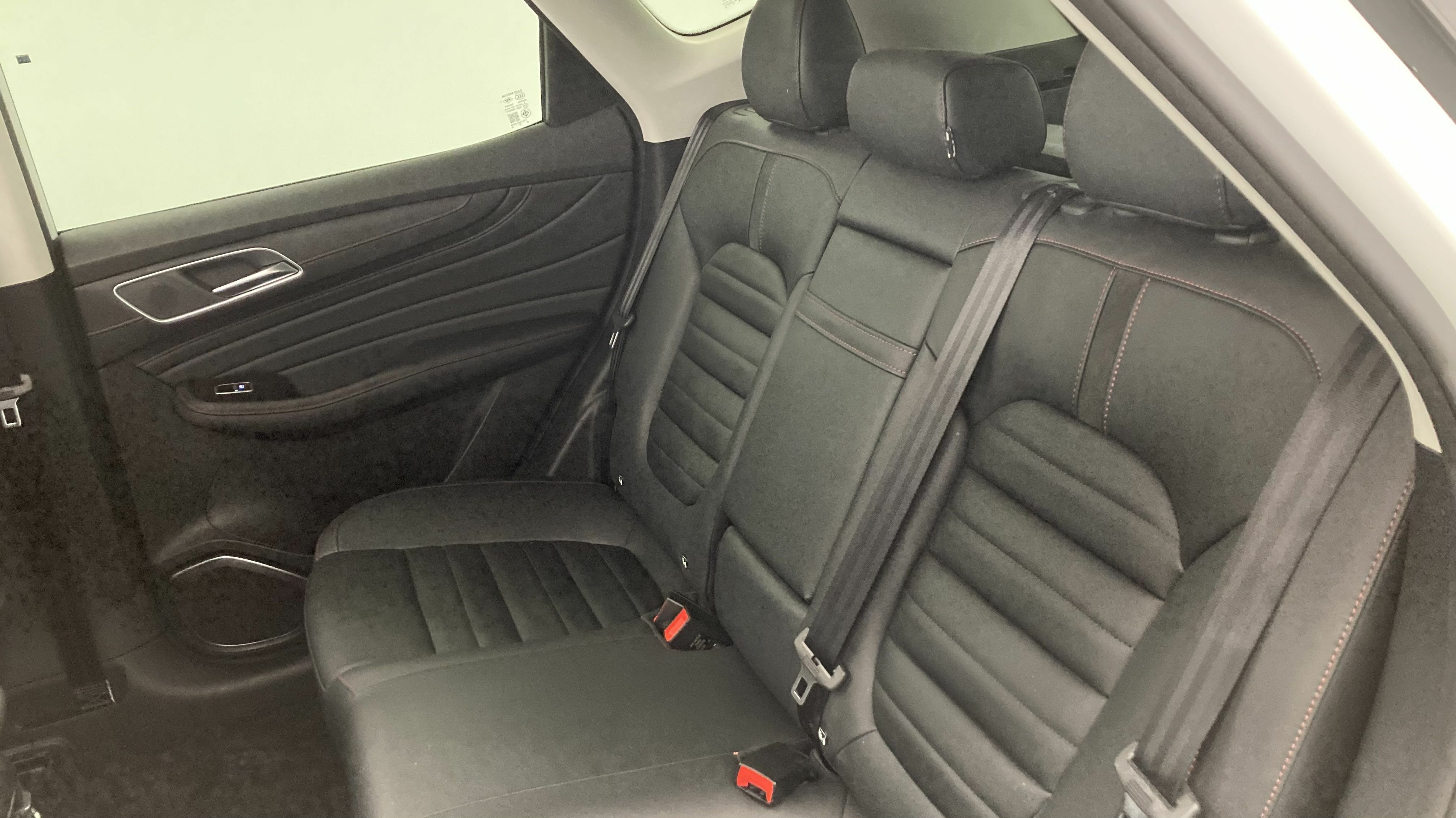 mg hs luxury 1.5 T-GDI 162 AT 2024 dover white 20