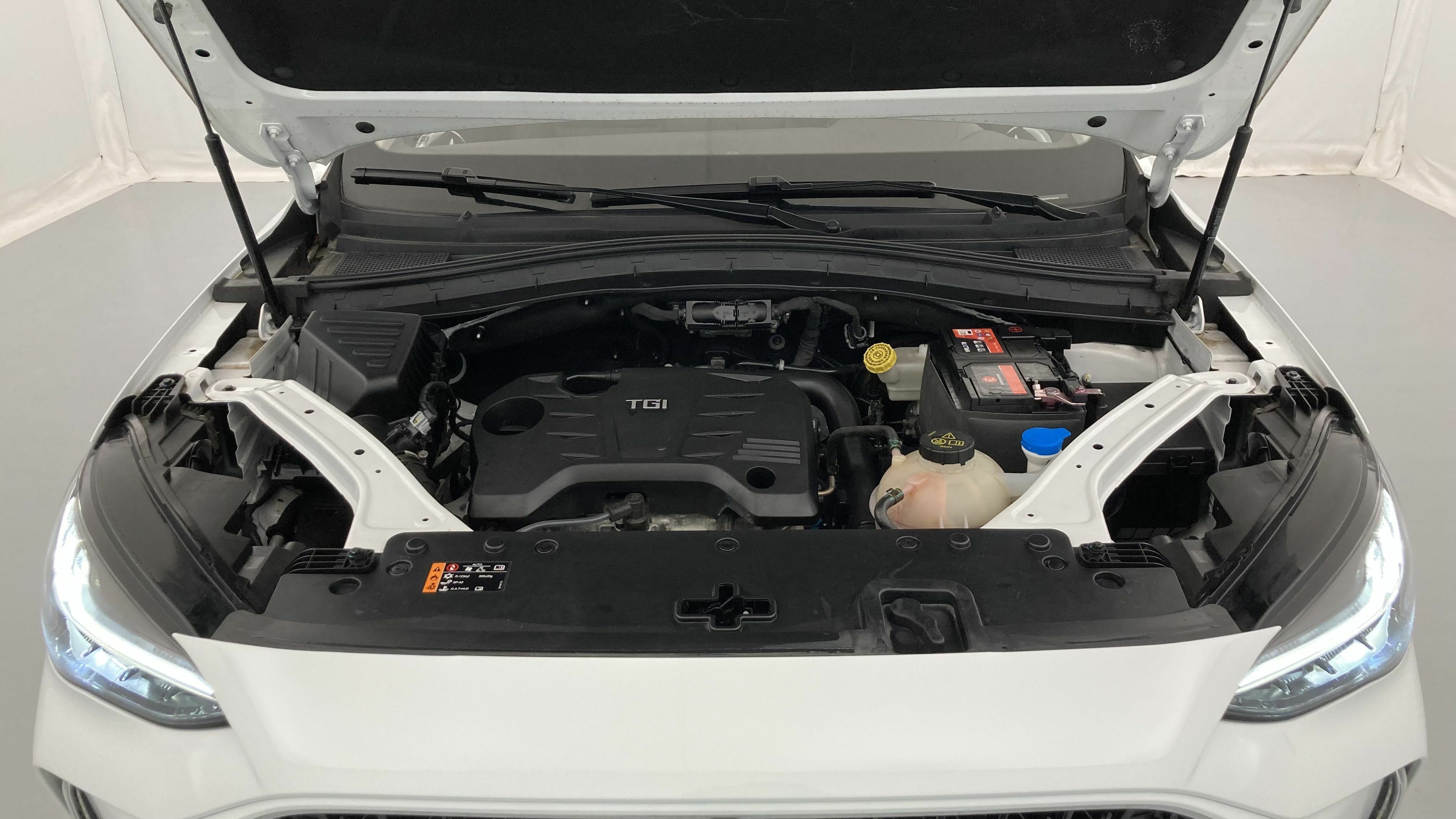 mg hs luxury 1.5 T-GDI 162 AT 2024 dover white 24