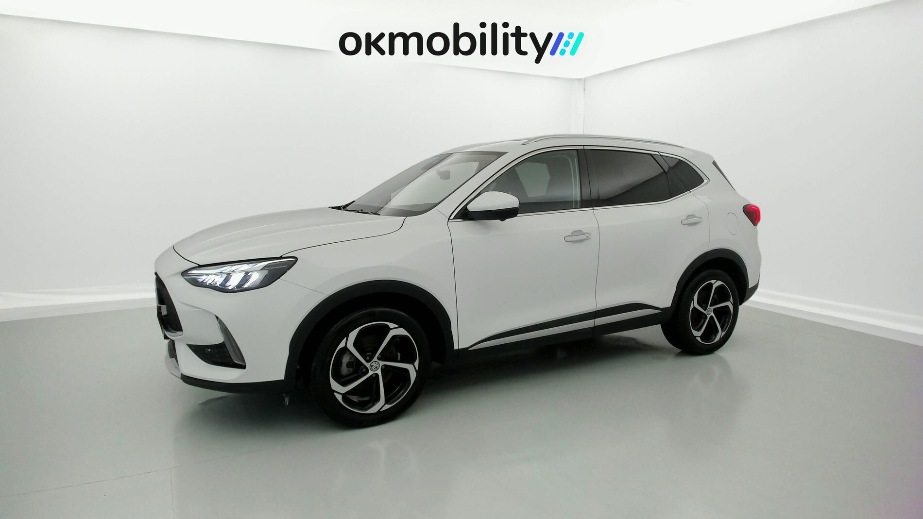 mg hs luxury 1.5 T-GDI 162 AT 2024 dover white 4