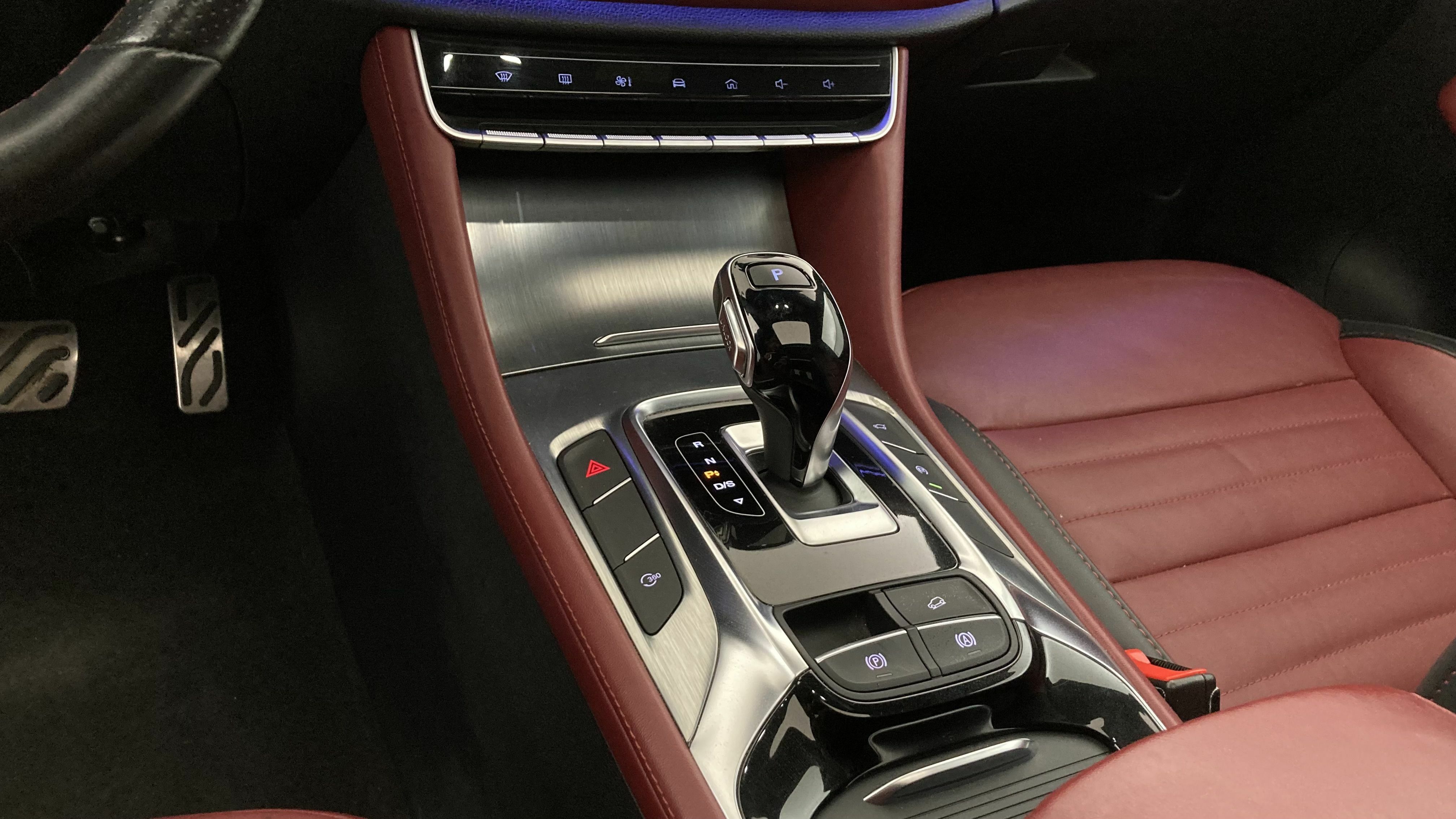 mg hs luxury 1.5 T-GDI 162 AT 2023 red 20
